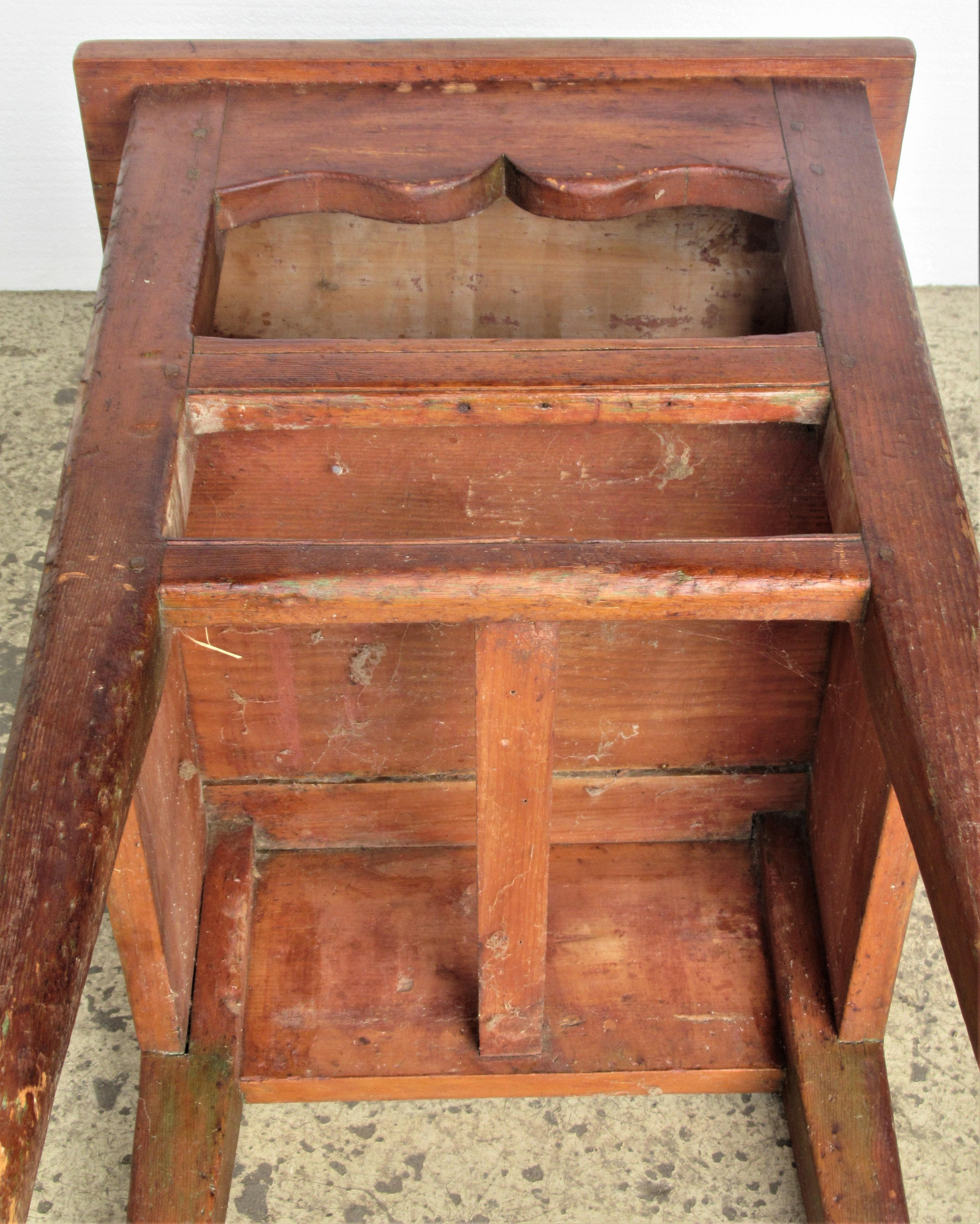 American Country Scallop Design Table - Circa 1820 9