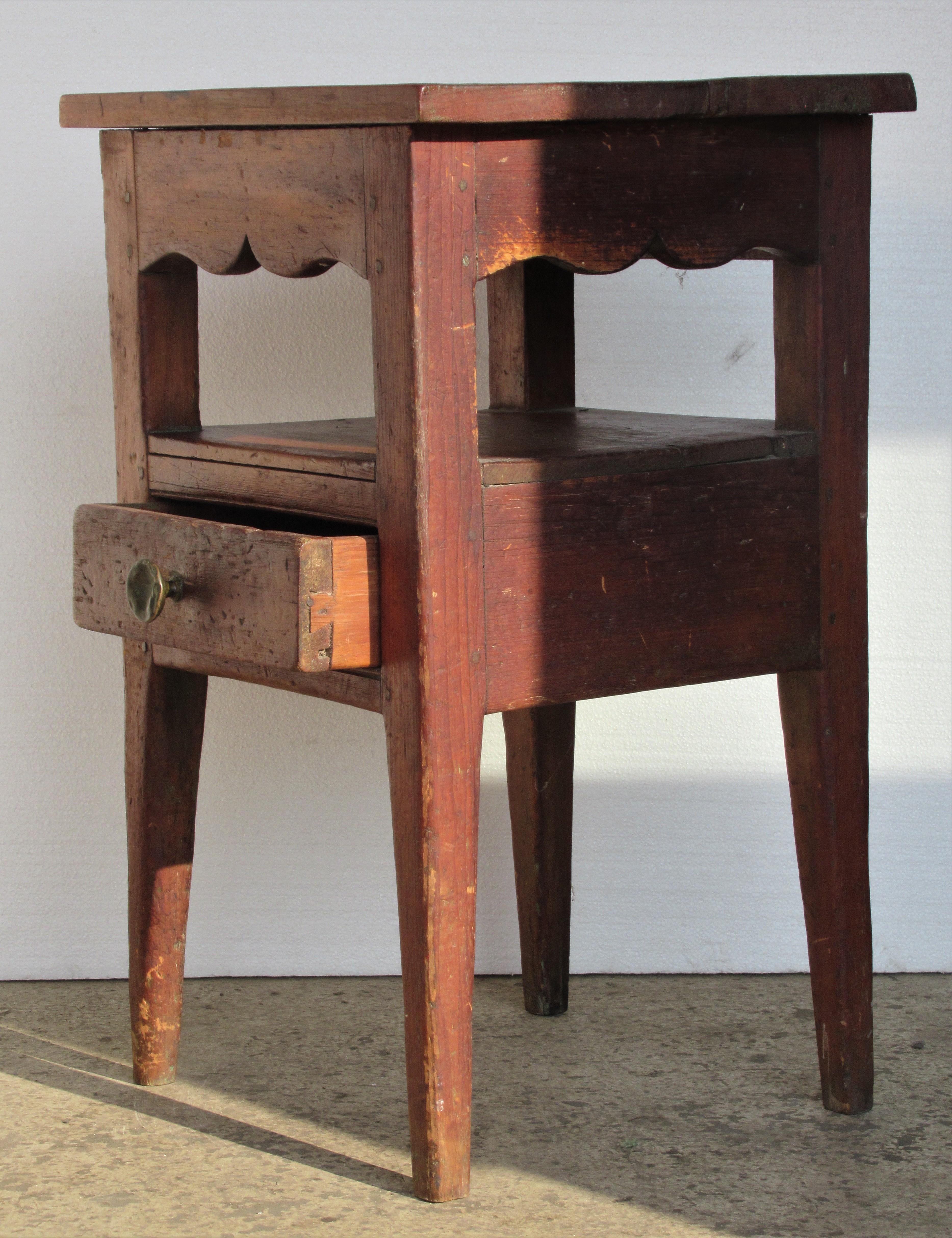 American Country Scallop Design Table - Circa 1820 10