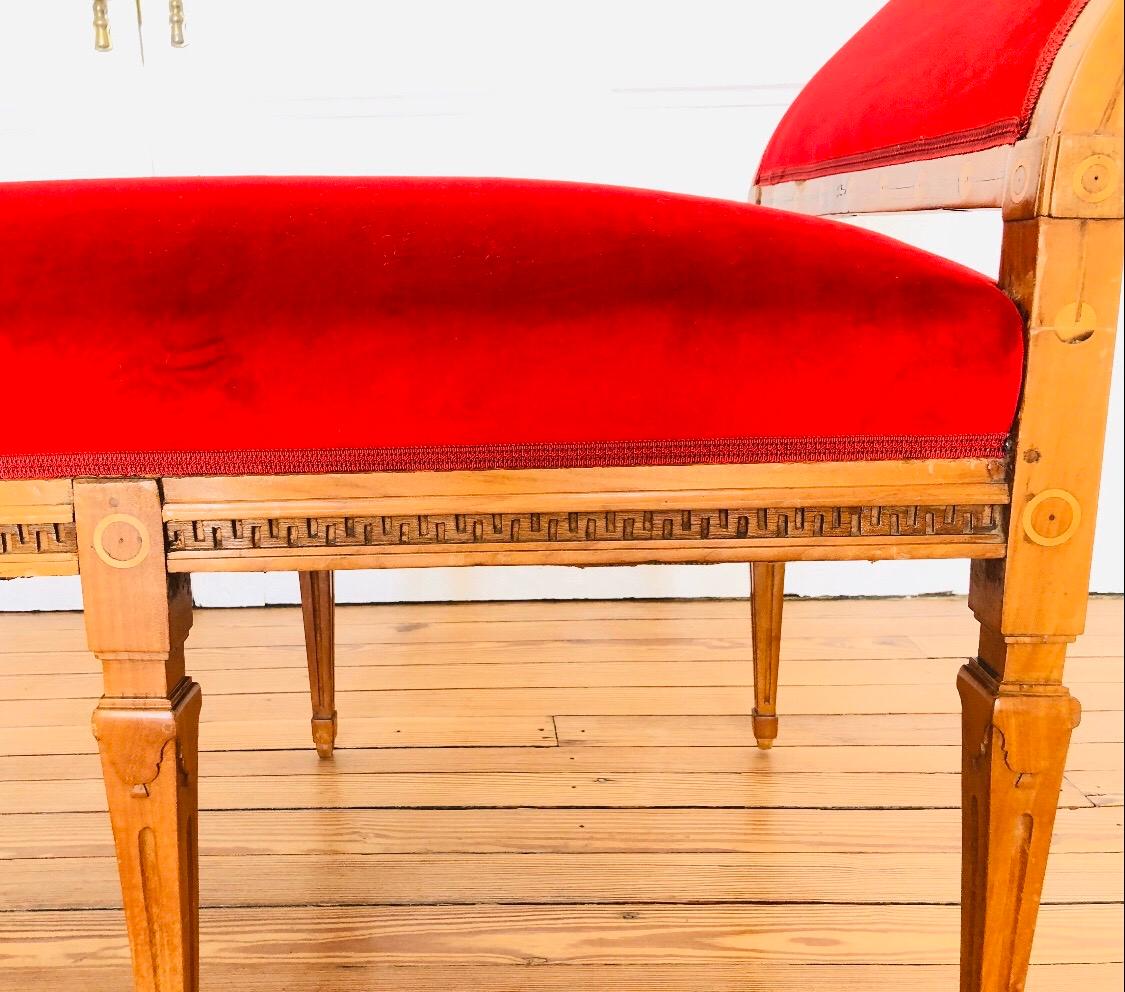 Early 19th C. Austrian Biedermeier Window Bench / Daybed In Good Condition For Sale In Charleston, SC