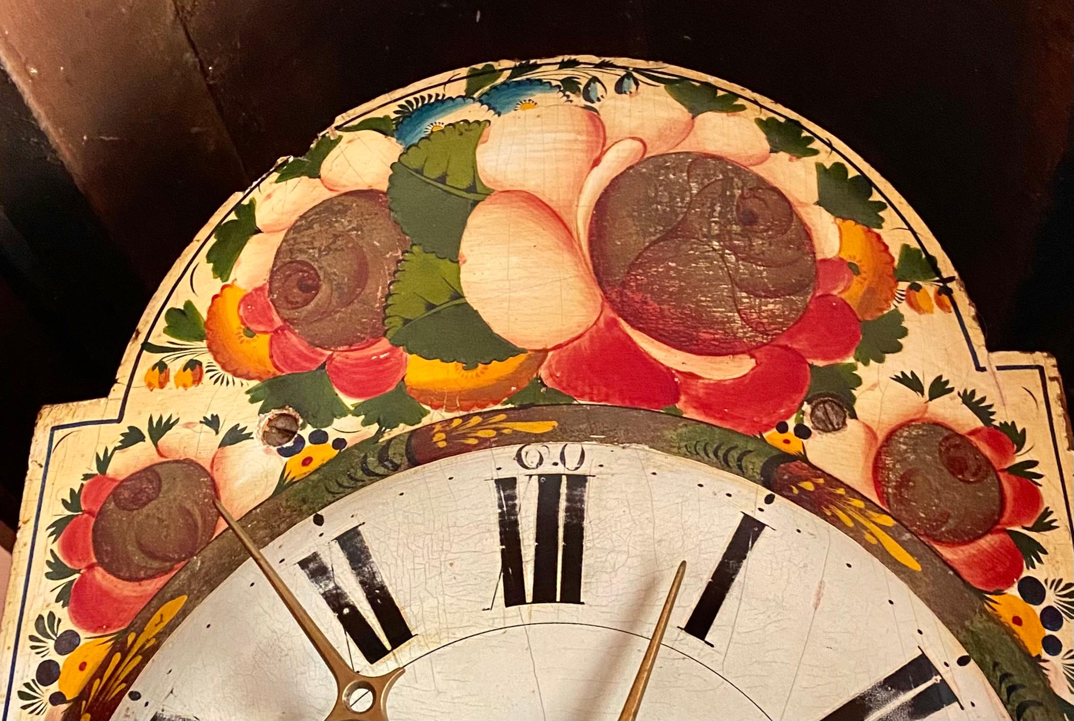 Late 18th Century Liege Burled Walnut Tall Case Clock en vente 11
