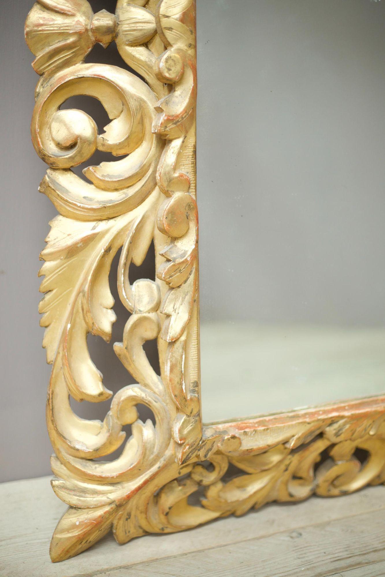 Early 19th Century Bright Gilt Italian Carved Mirror In Good Condition For Sale In Malton, GB