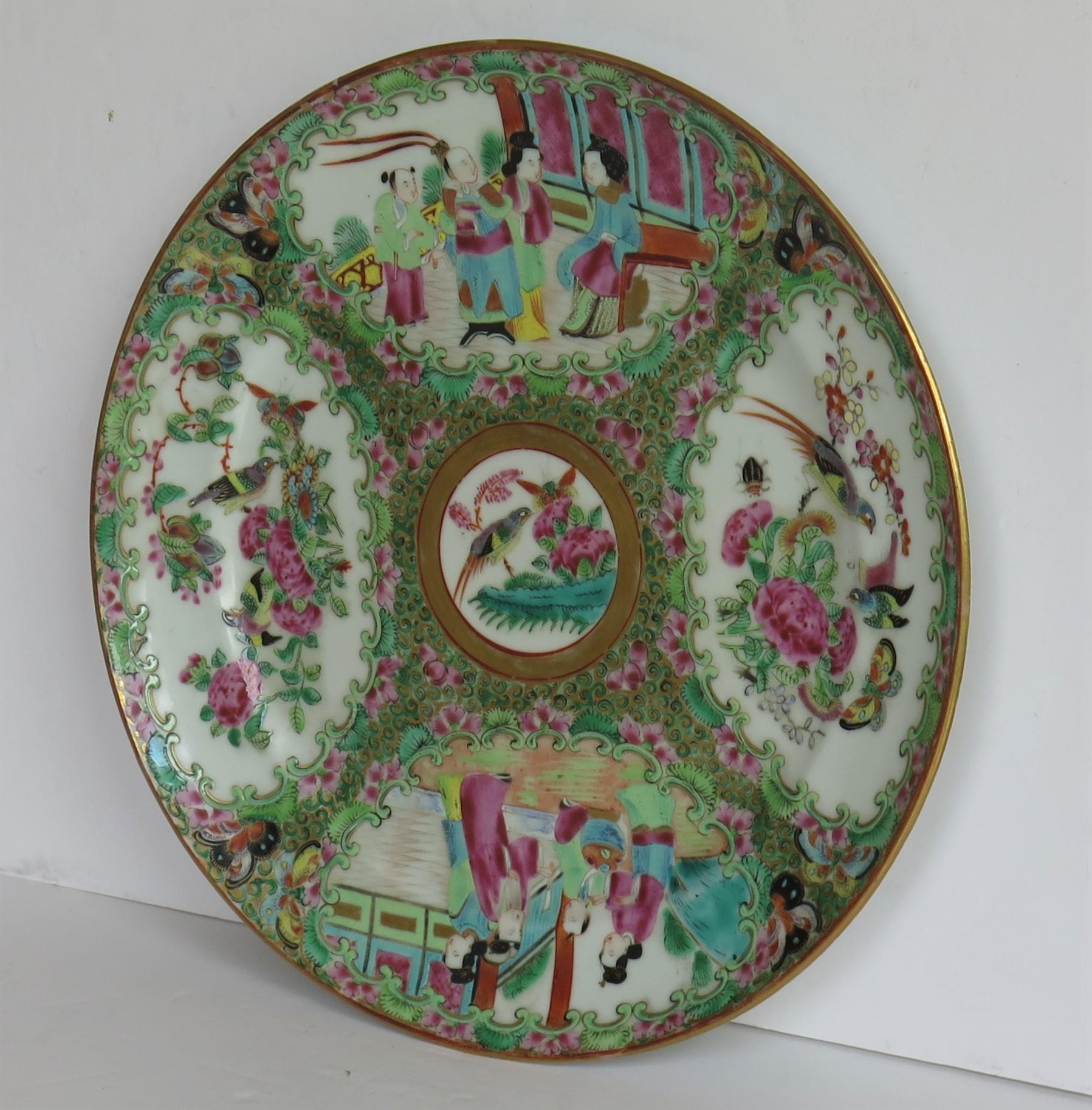 Hand-Painted Chinese Export Dinner Plate Rose Medallion porcelain, Qing Ca 1820