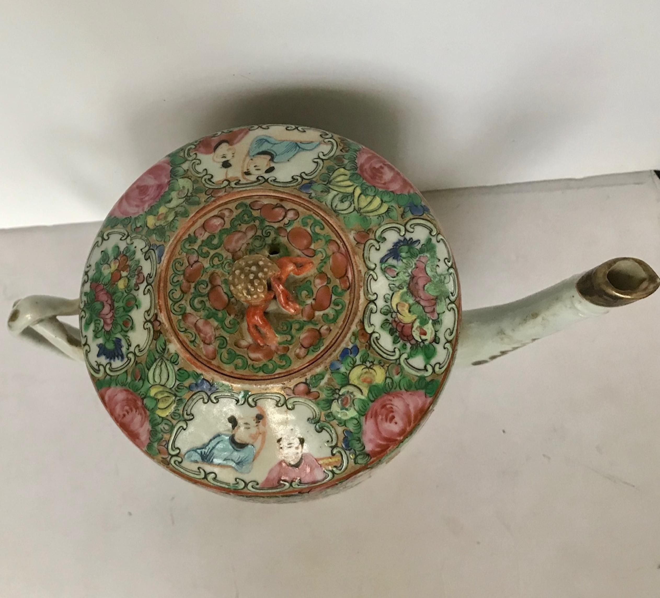 Early 19th Century Chinese Export Rose Medallion Branch Handle Porcelain Teapot 6