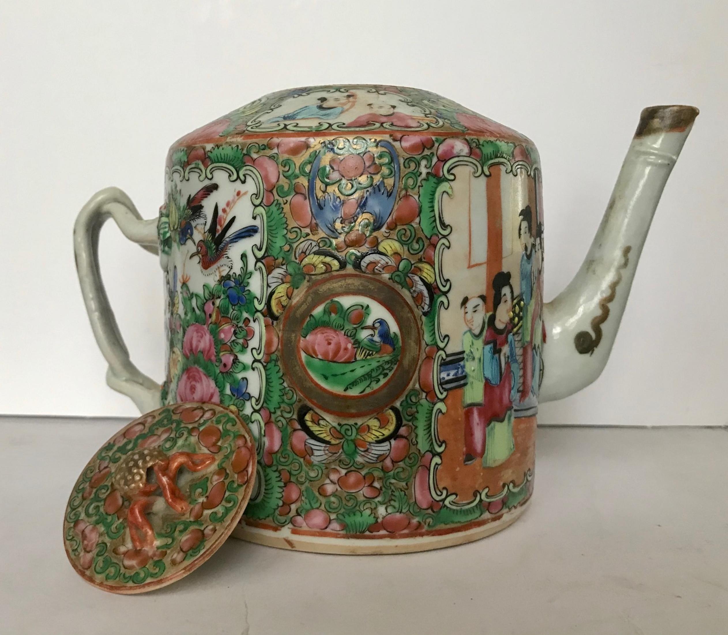 Early 19th Century Chinese Export Rose Medallion Branch Handle Porcelain Teapot 7