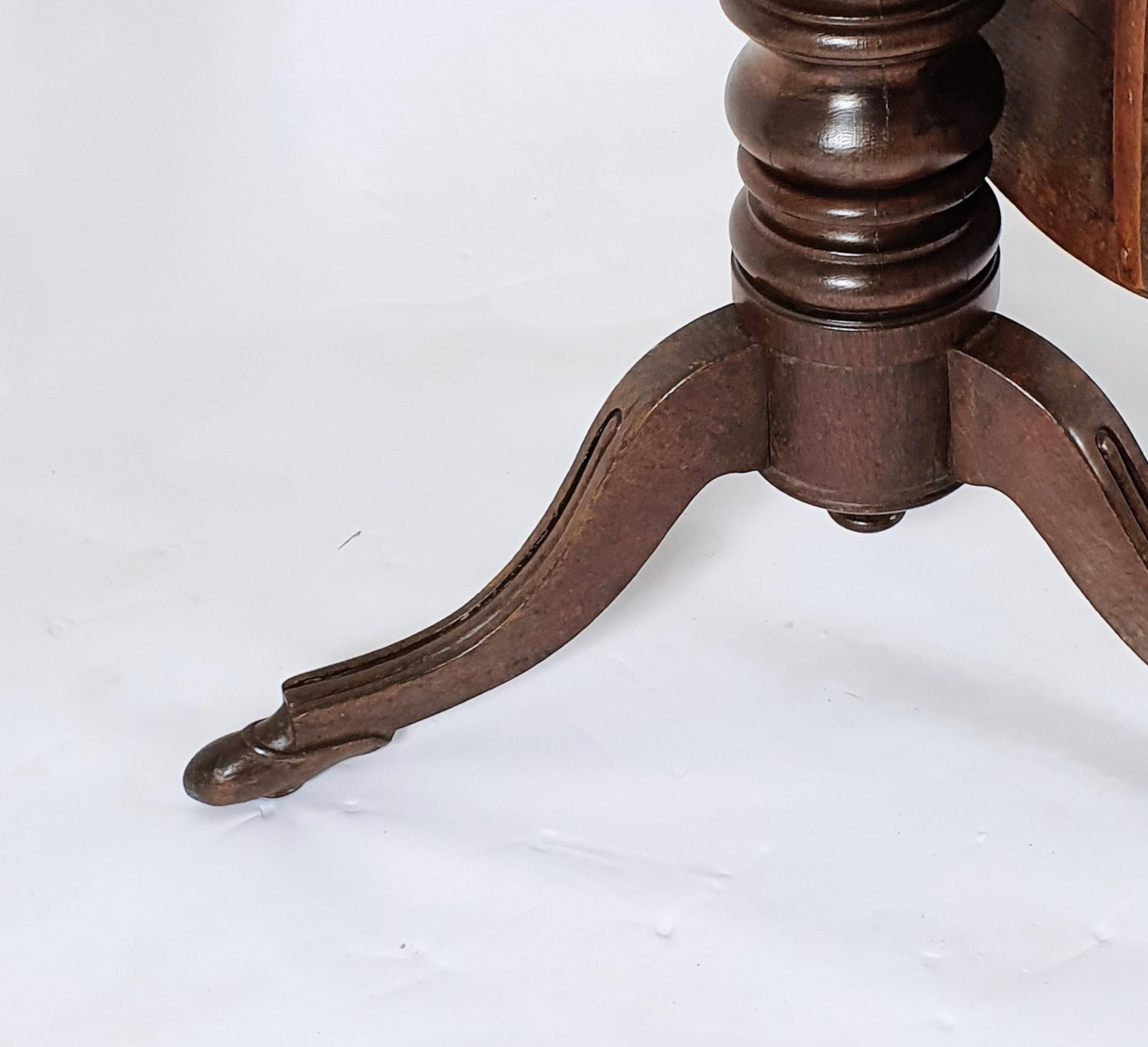 Early 19th Century Country Oak Tilt-Top Breakfast Table In Good Condition For Sale In London, west Sussex