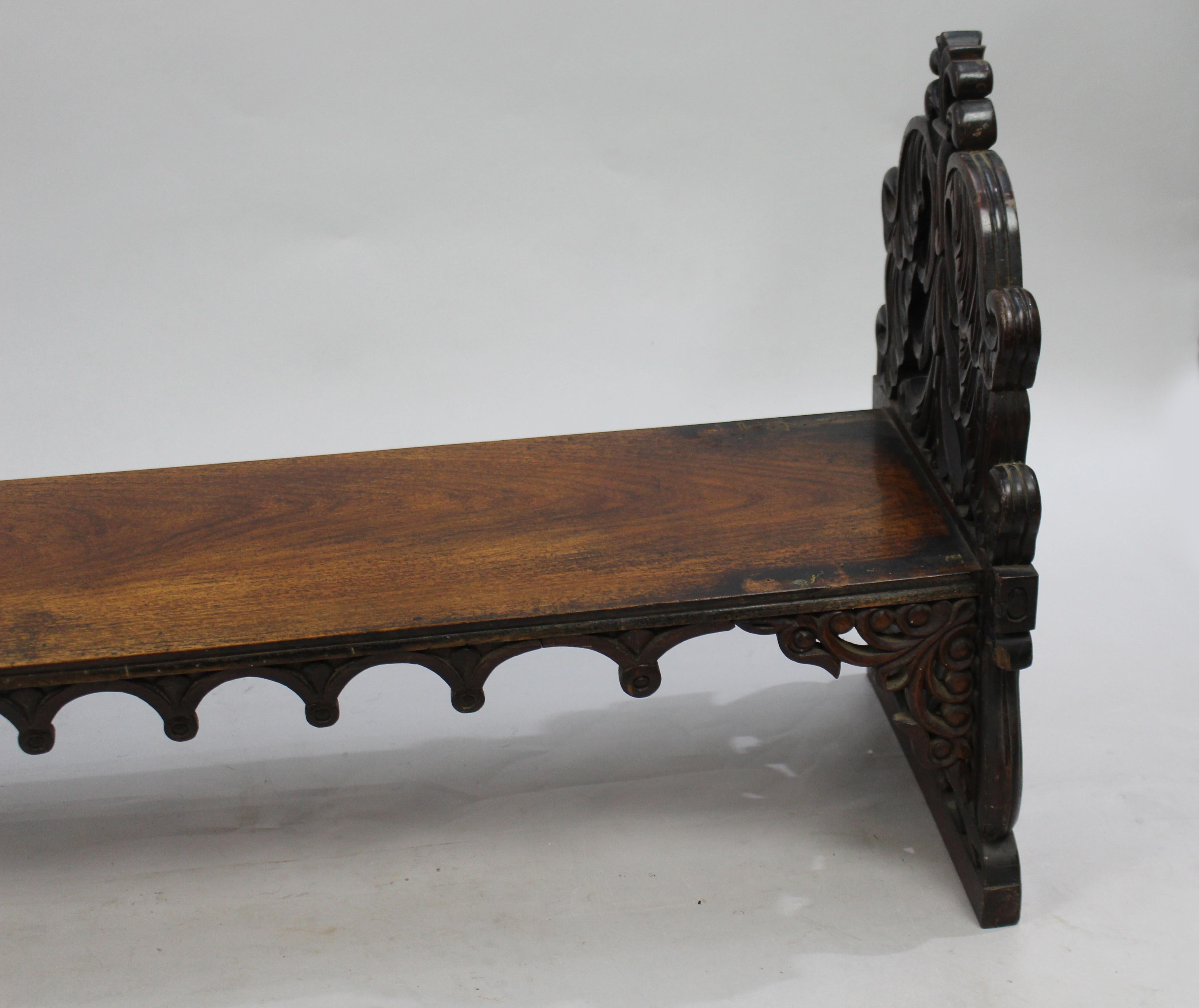 XIXe siècle Début du 19ème siècle. Support de table d'autel ecclésiastique en bois de rose en vente