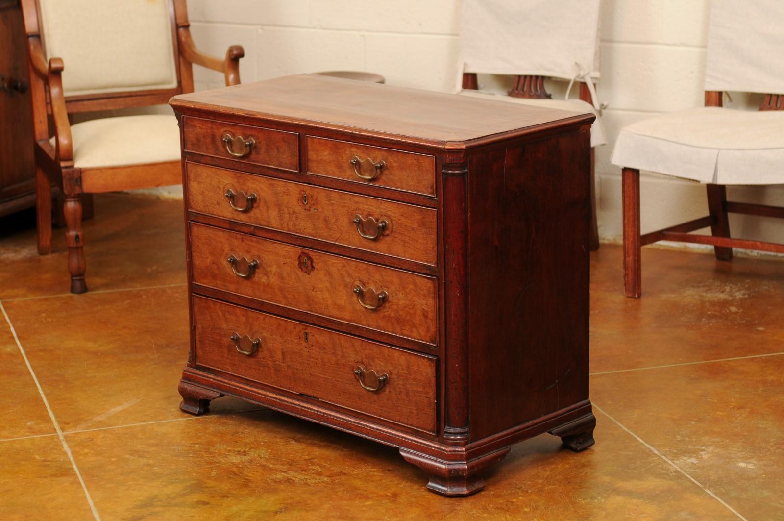 Early 19th C. English Mahogany Chest with Rounded Columnar Corners & 5 Drawers For Sale 7