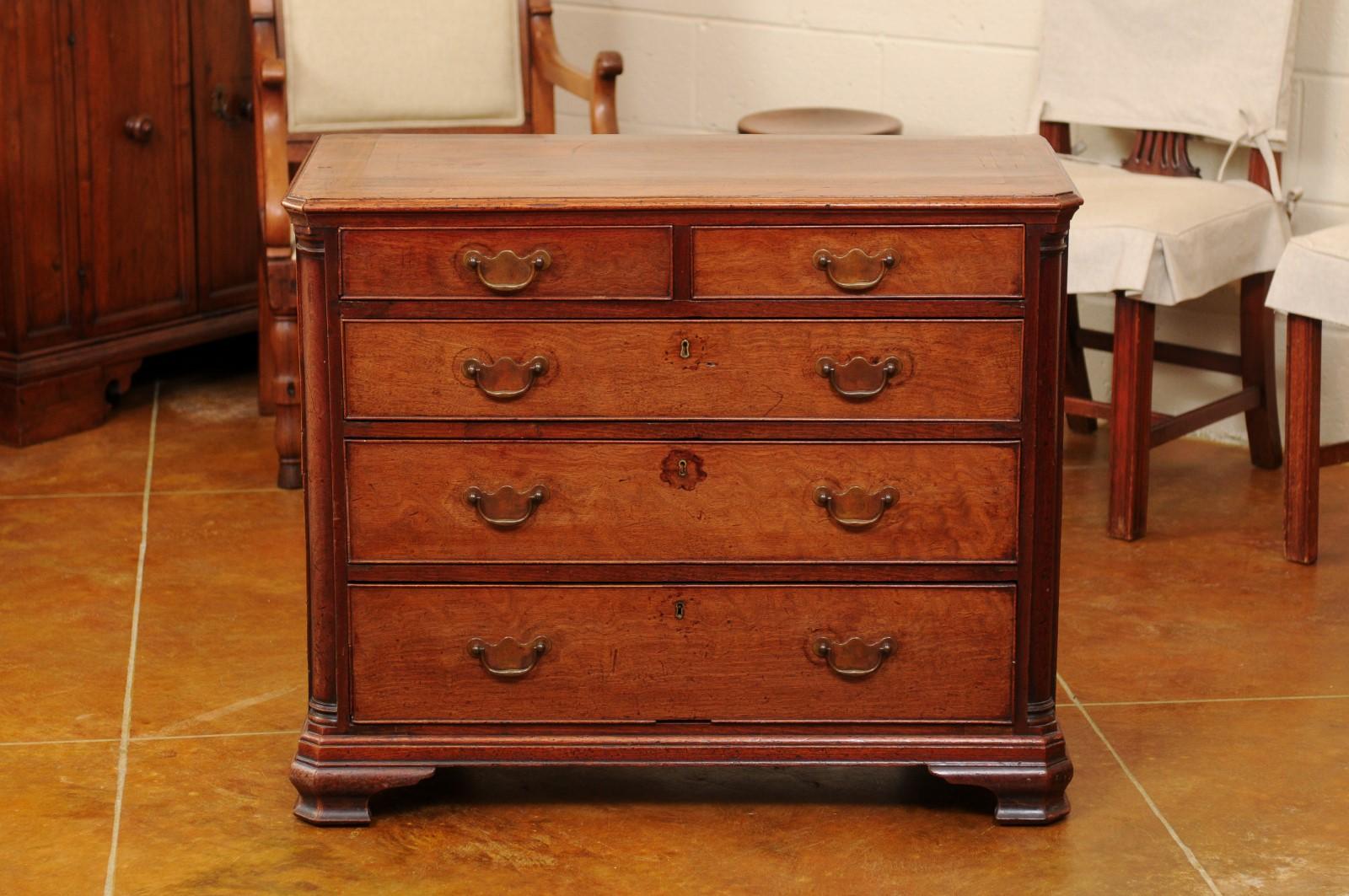 Early 19th C. English Mahogany Chest with Rounded Columnar Corners & 5 Drawers For Sale 8