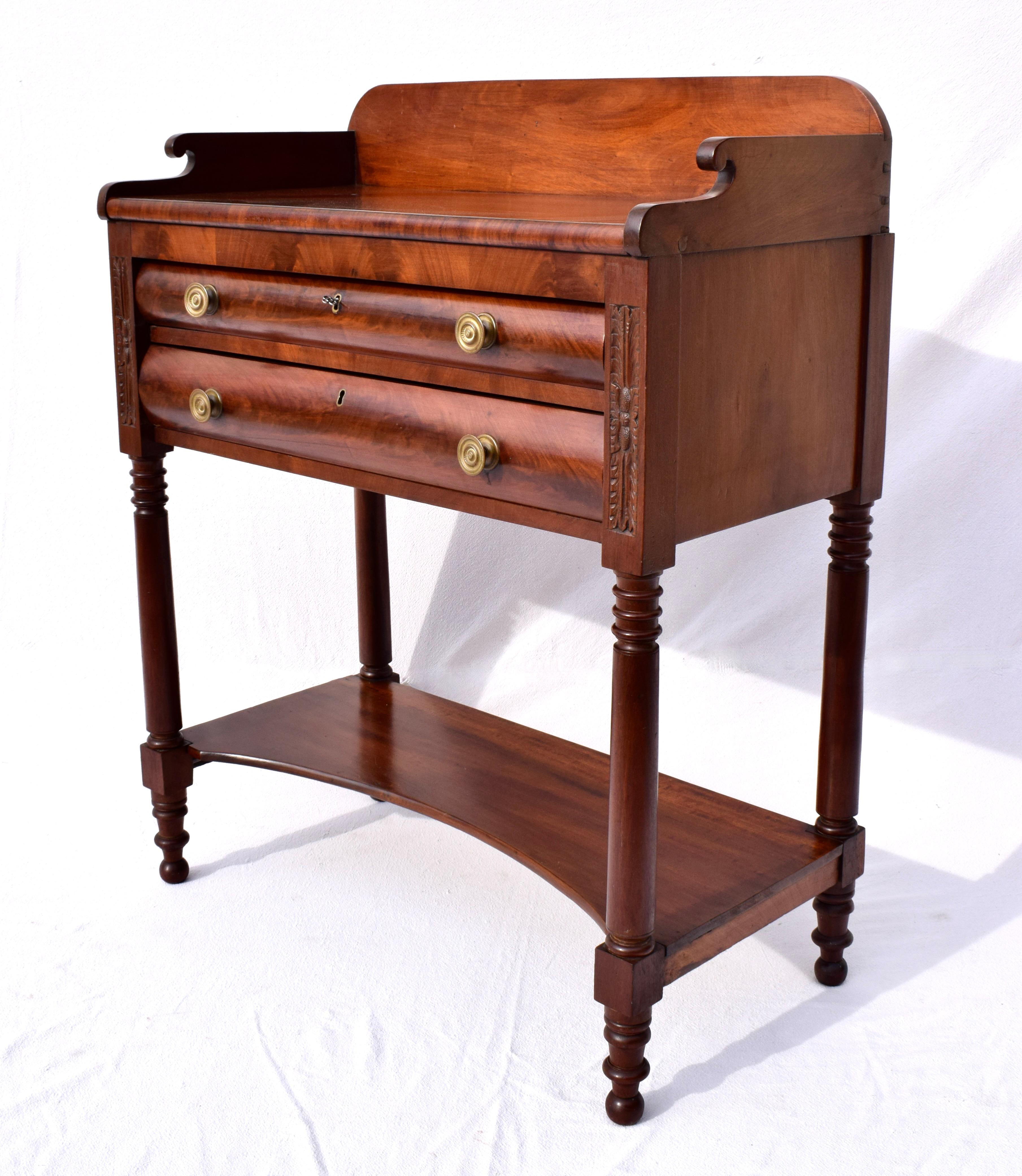 Stile impero americano Credenza in mogano A.I.C. in vendita