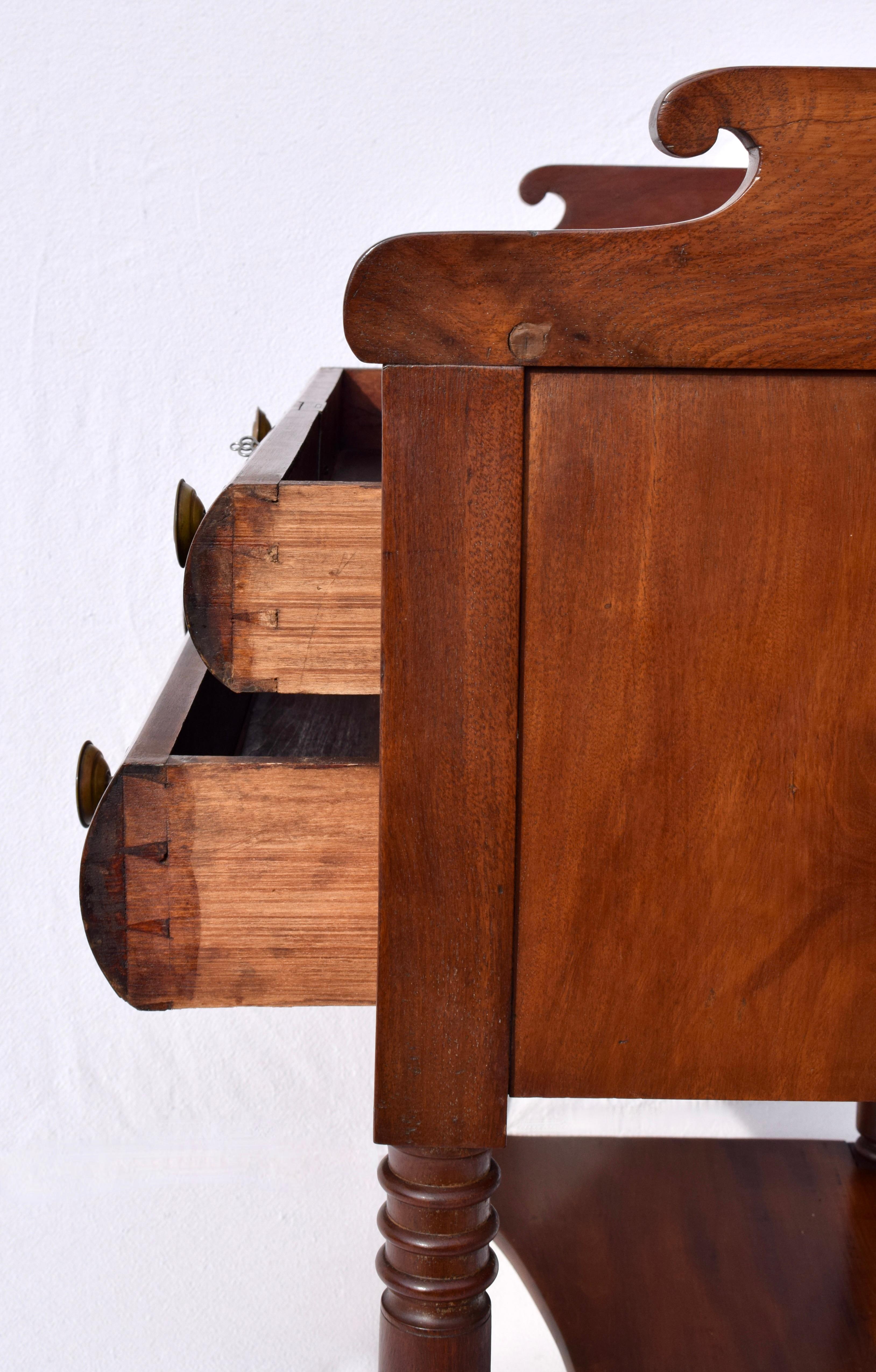 Credenza in mogano A.I.C. in vendita 1