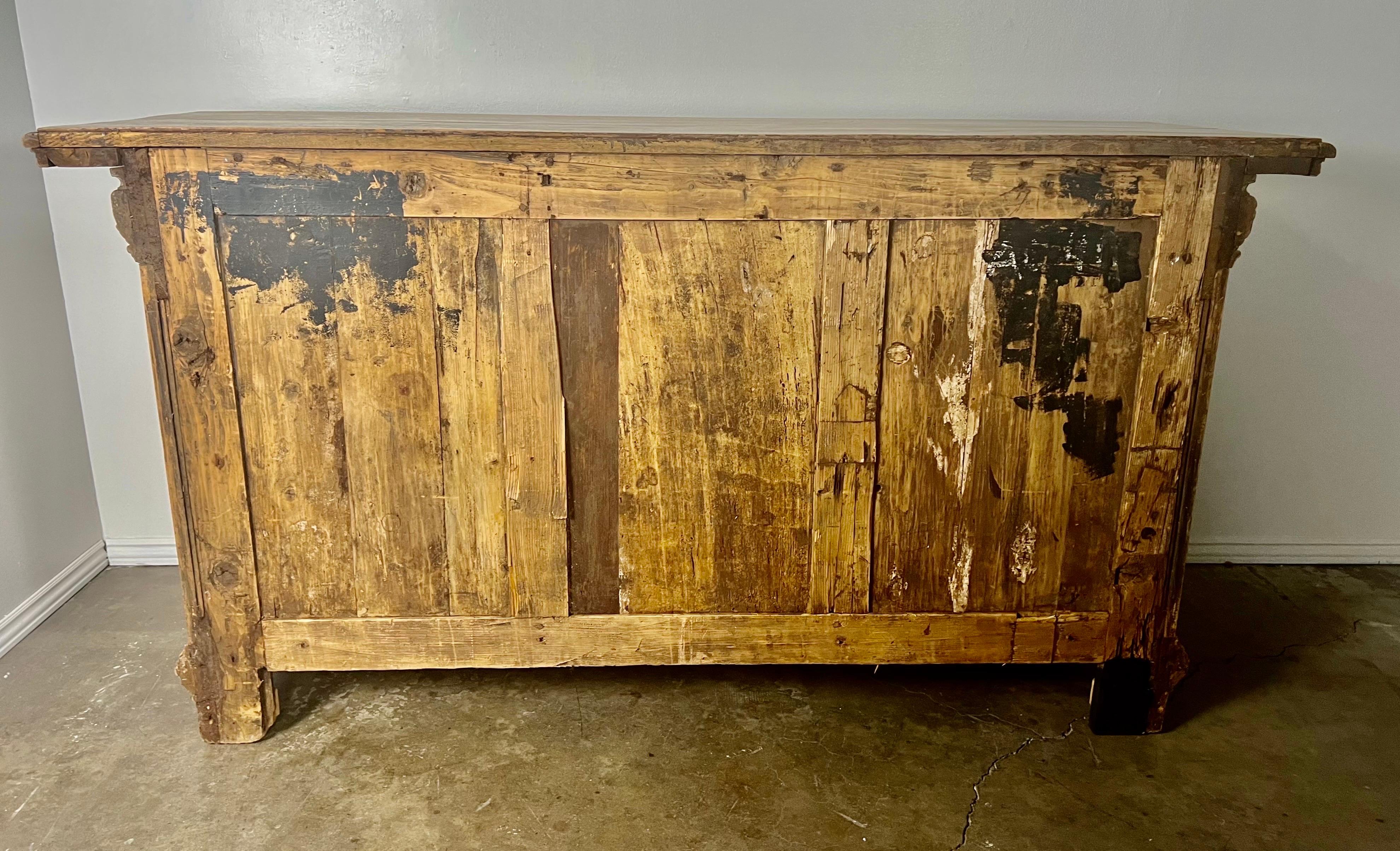 Credenza in noce sbiancato francese del primo Ottocento in vendita 10