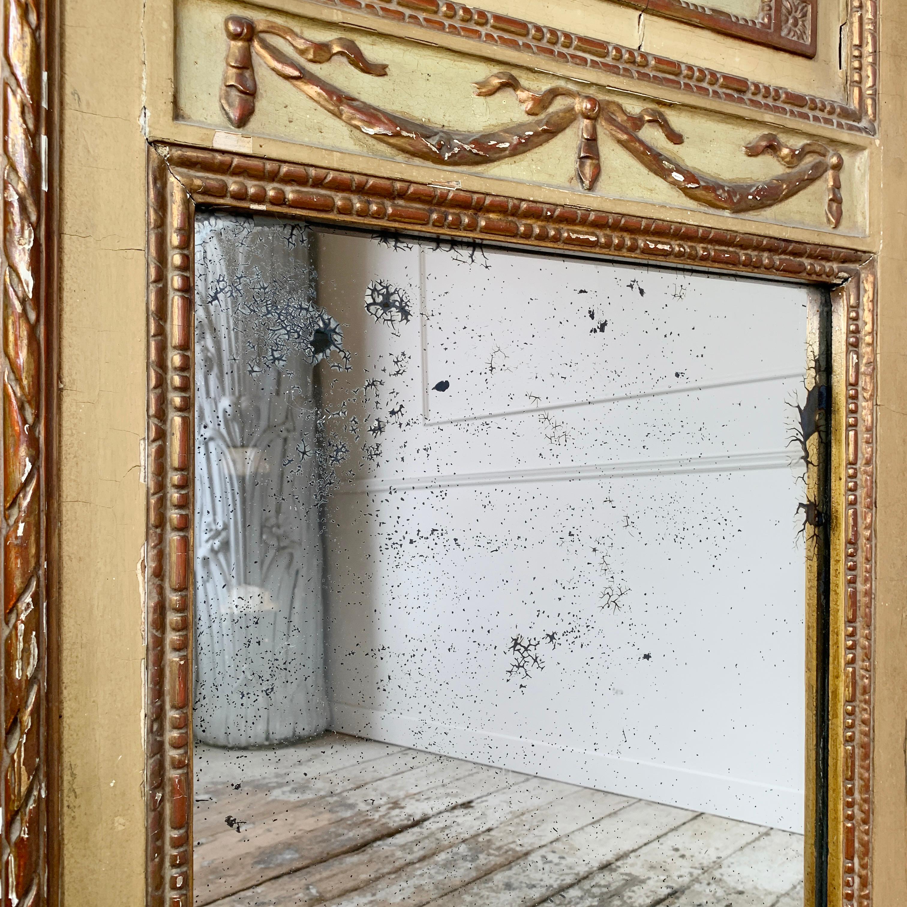 Bois A.C.I.C. Miroir Trumeau doré du début du 19e siècle en vente