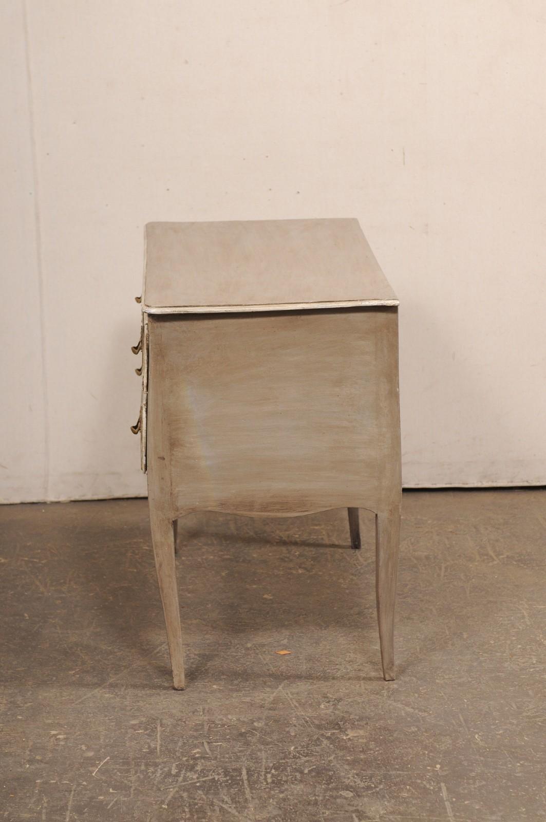Early 19th c. French Raised 2-Drawer Commode w/Original Brass Hardware For Sale 4