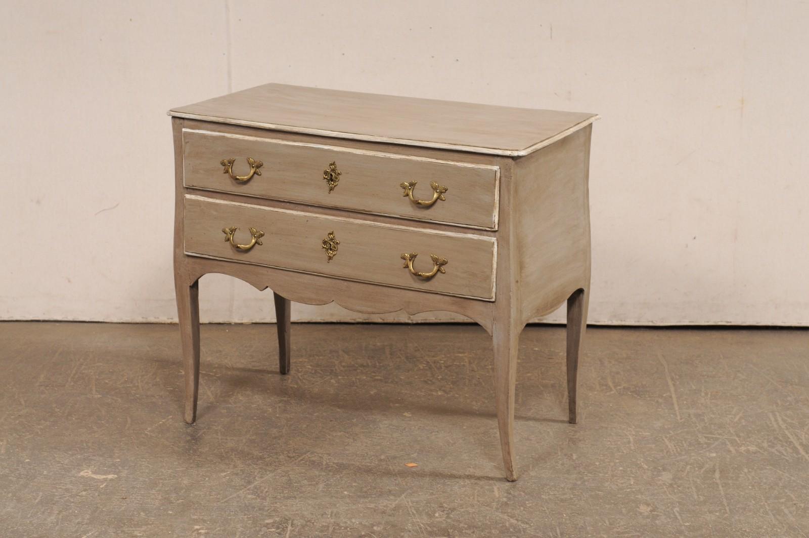 Early 19th c. French Raised 2-Drawer Commode w/Original Brass Hardware For Sale 5