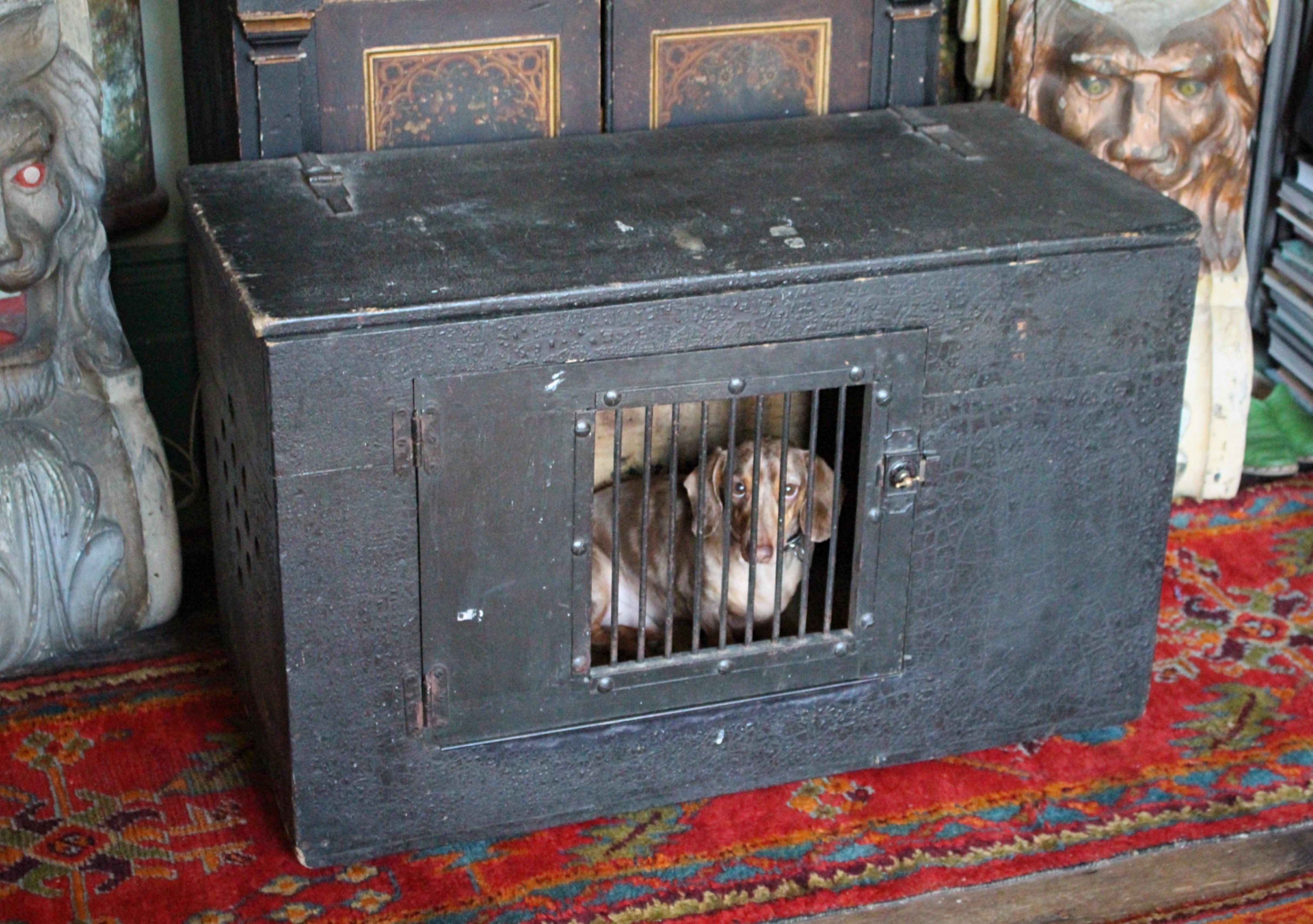 Early 19th C Georgian Original Painted Green Pitch Pine Dog Box Bed Crate For Sale 10