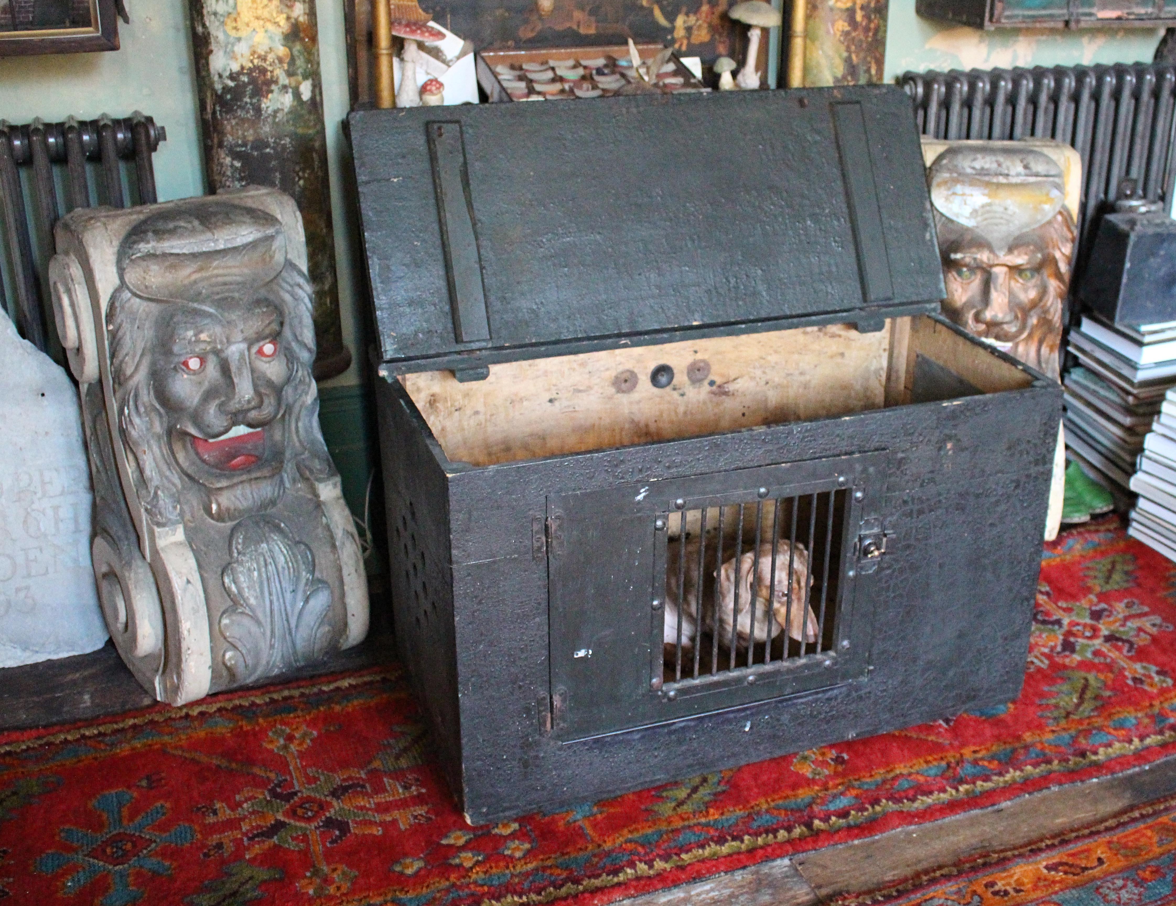 Early 19th C Georgian Original Painted Green Pitch Pine Dog Box Bed Crate For Sale 11