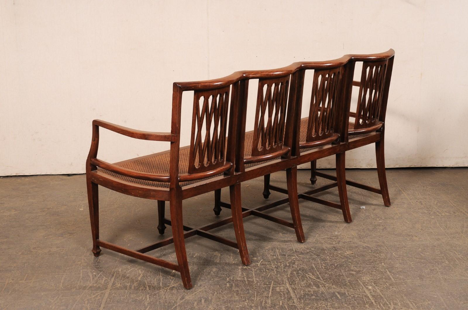 A.I.C. Wood Wood sculpté, 4 chaises à dossier avec siège en forme de canne. en vente 5