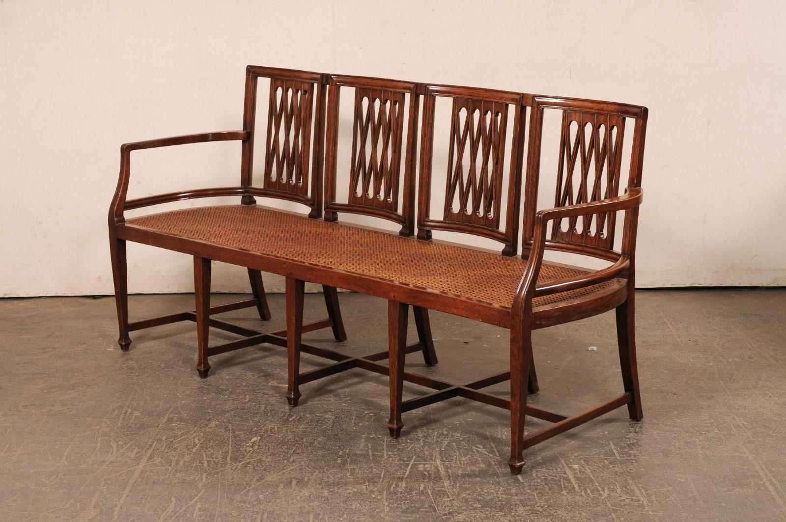 A.I.C. Wood Wood sculpté, 4 chaises à dossier avec siège en forme de canne. en vente 7