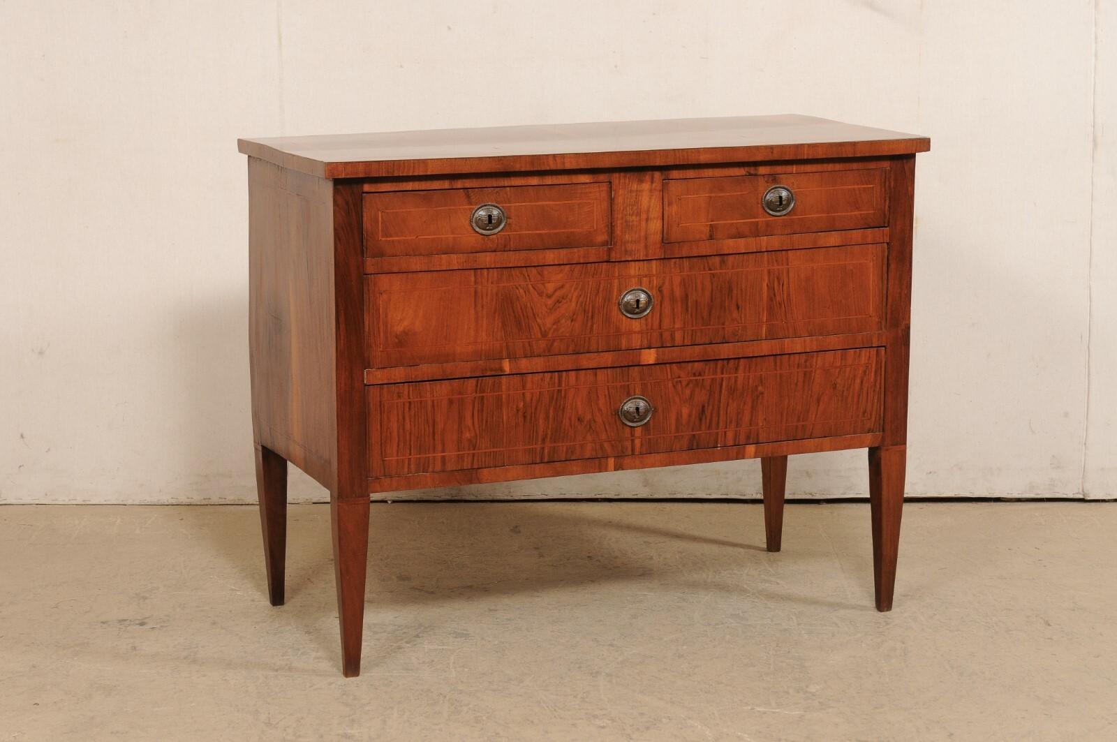 Early 19th C. Italian Chest of Drawers w/Inlay Banding, Designed w/Clean Lines In Good Condition For Sale In Atlanta, GA