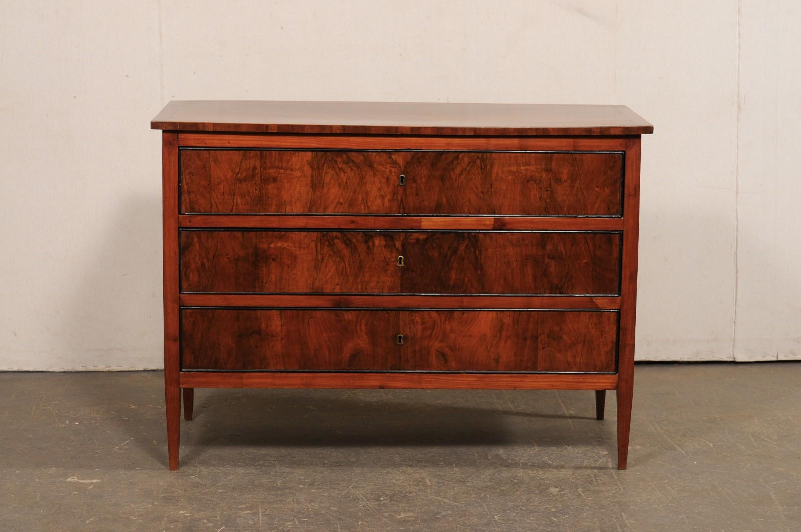 Cassettone a 3 cassetti di inizio Ottocento italiano dal design pulito in vendita 6