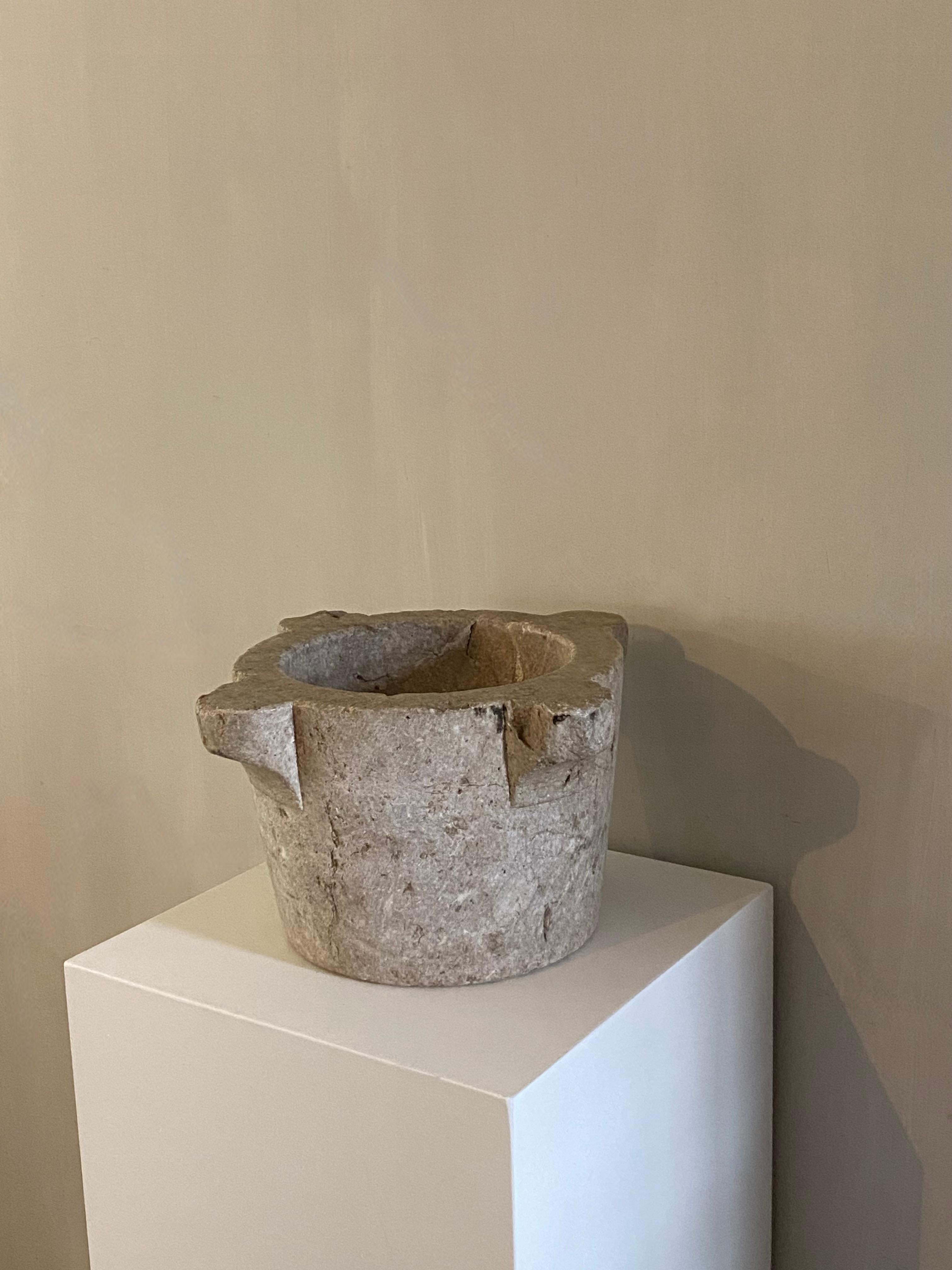 Vaso in marmo italiano dell'inizio del XIX secolo A.I.C. in vendita 5