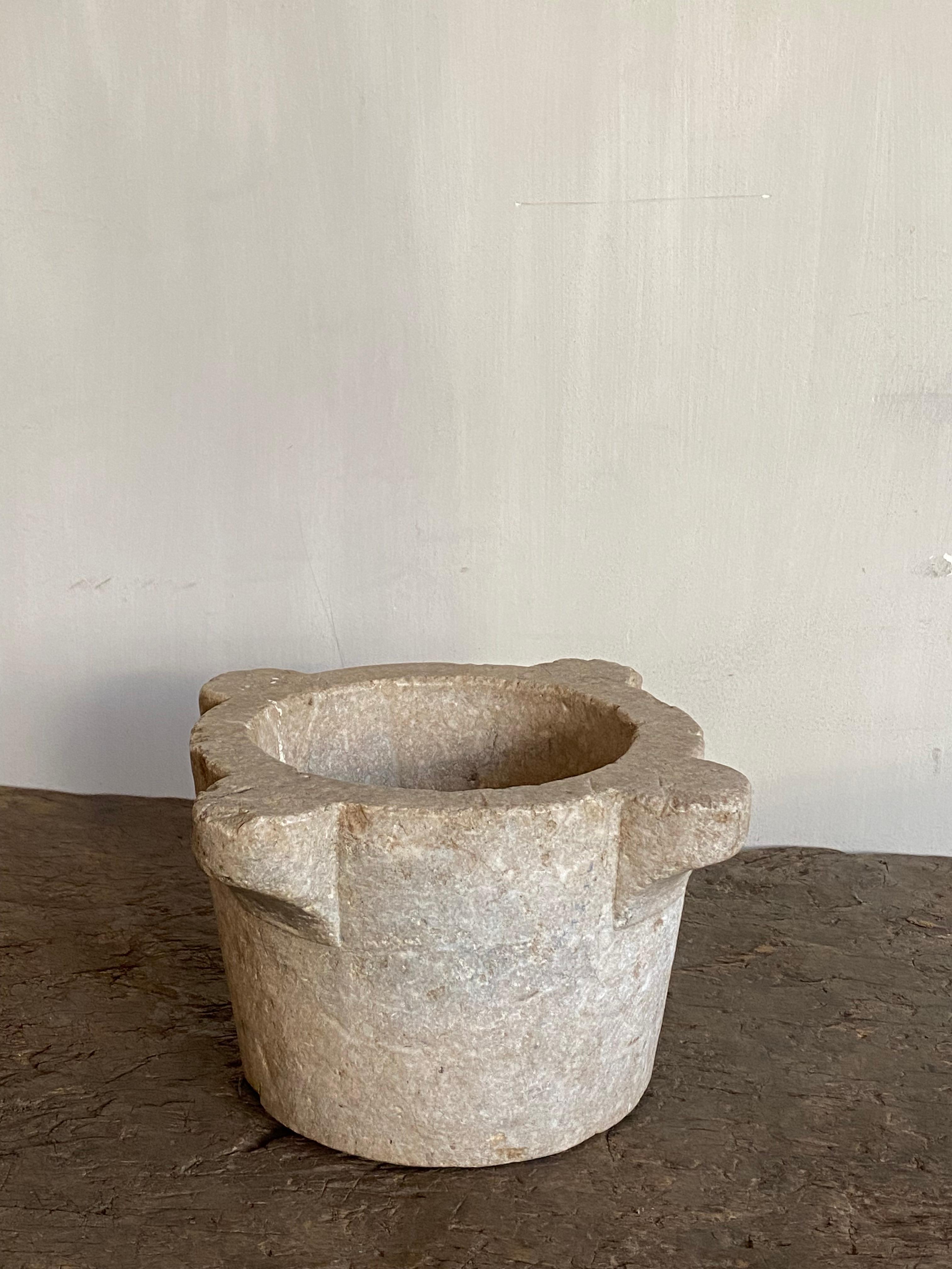 Italiano Vaso in marmo italiano dell'inizio del XIX secolo A.I.C. in vendita