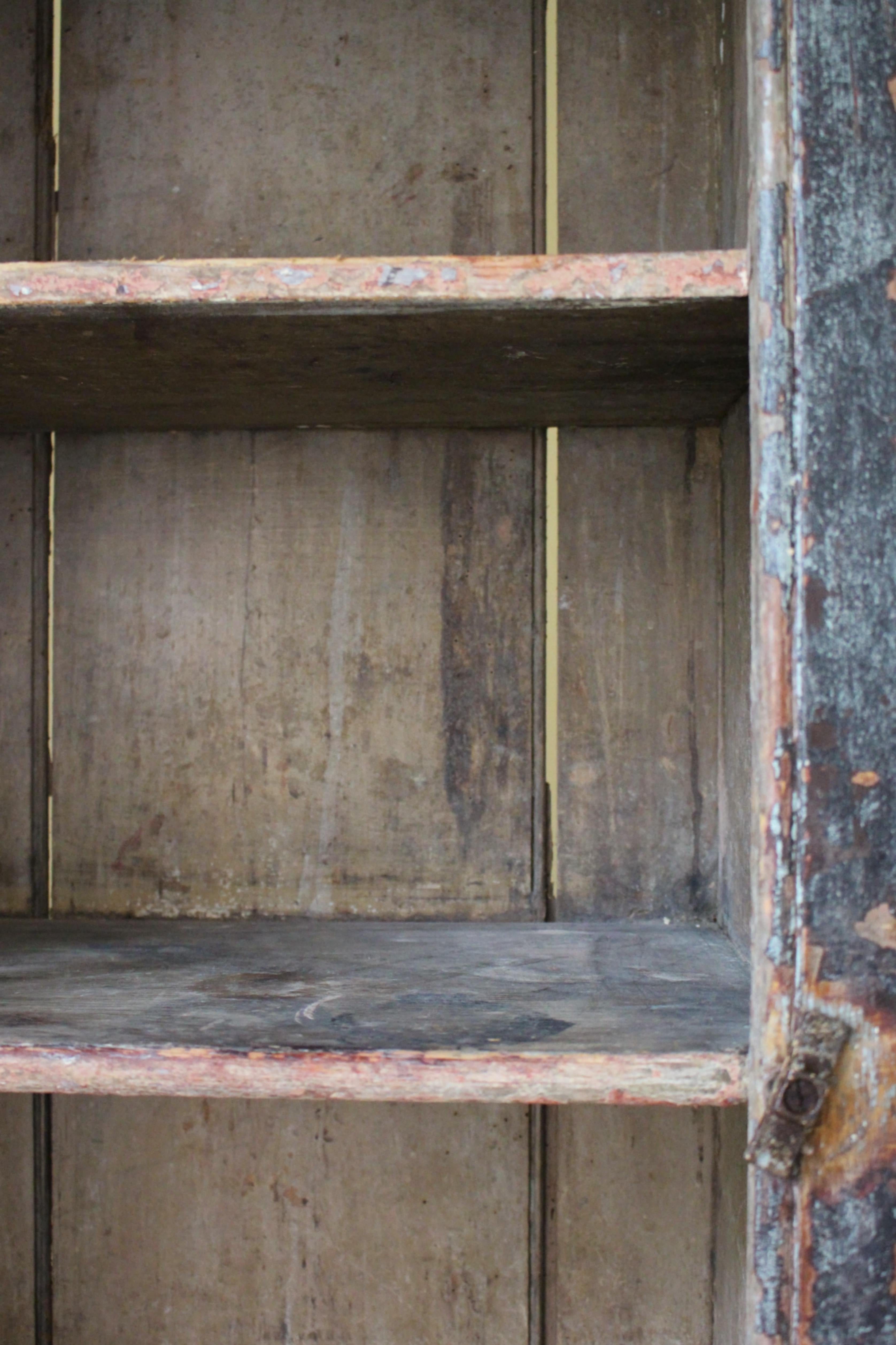 Armario estrecho pintado original inglés de principios del siglo XIX para casa de campo Georgian House en venta 9