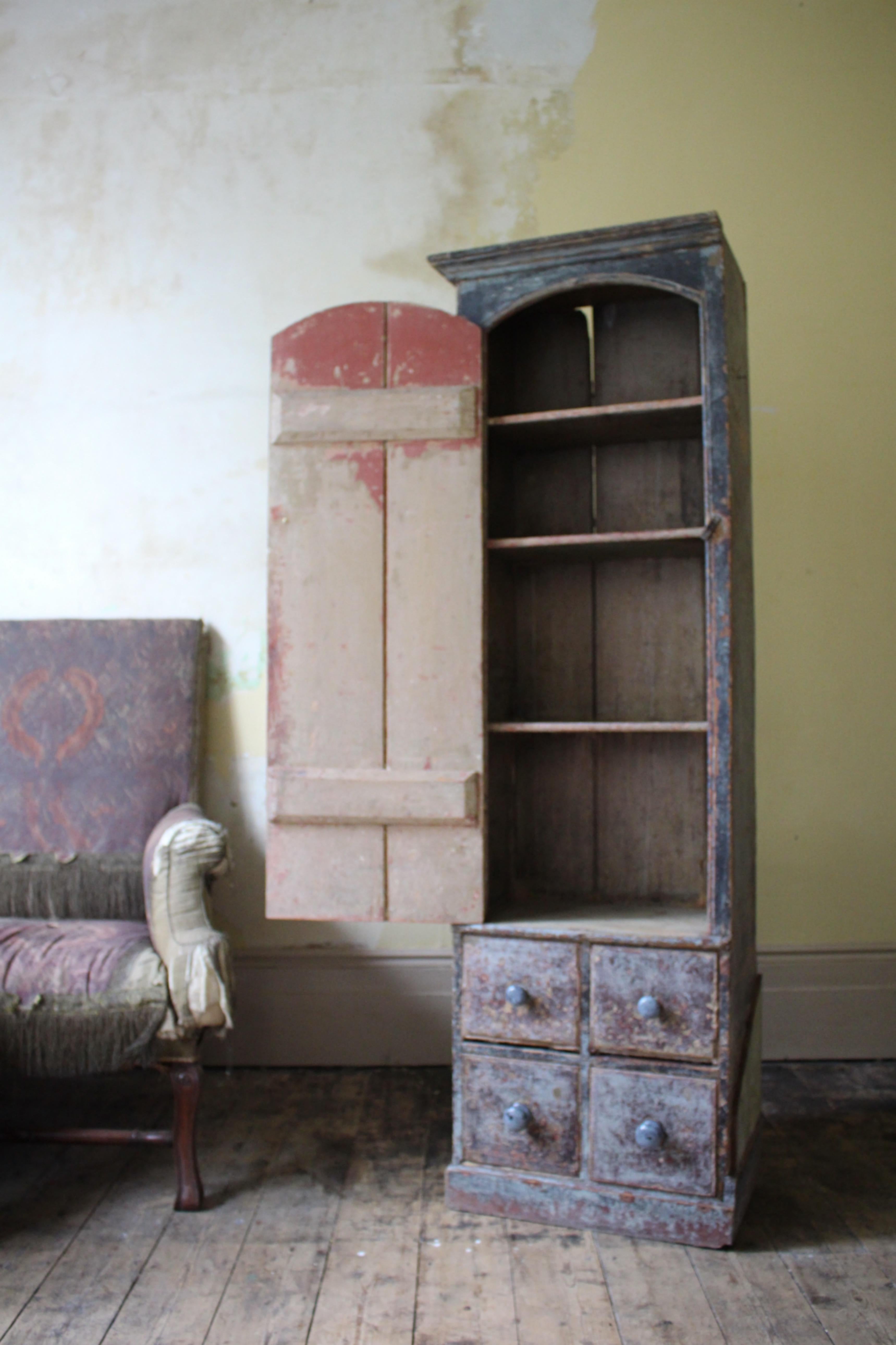 Armario estrecho pintado original inglés de principios del siglo XIX para casa de campo Georgian House en venta 12