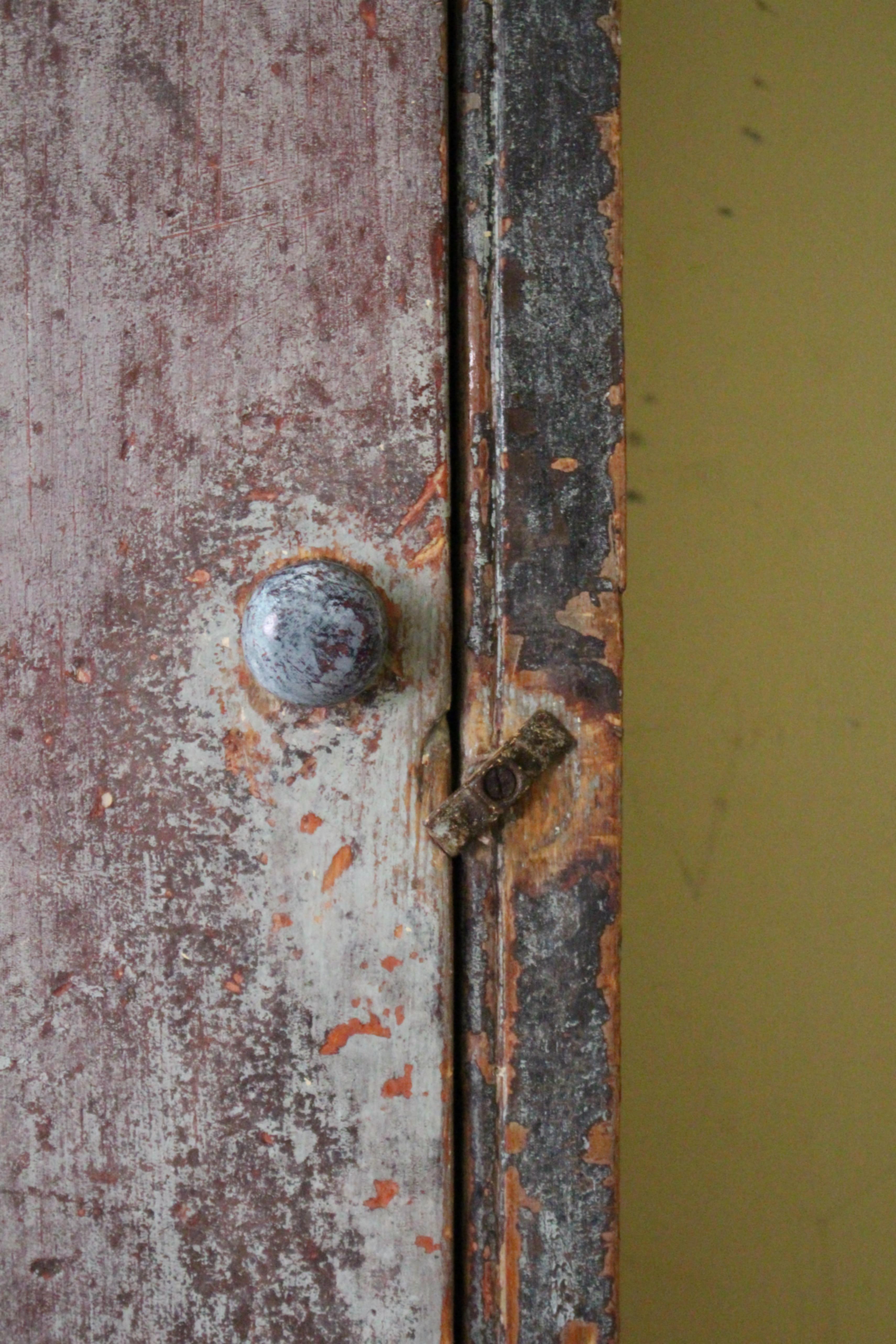 Armario estrecho pintado original inglés de principios del siglo XIX para casa de campo Georgian House en Bueno estado para la venta en Lowestoft, GB