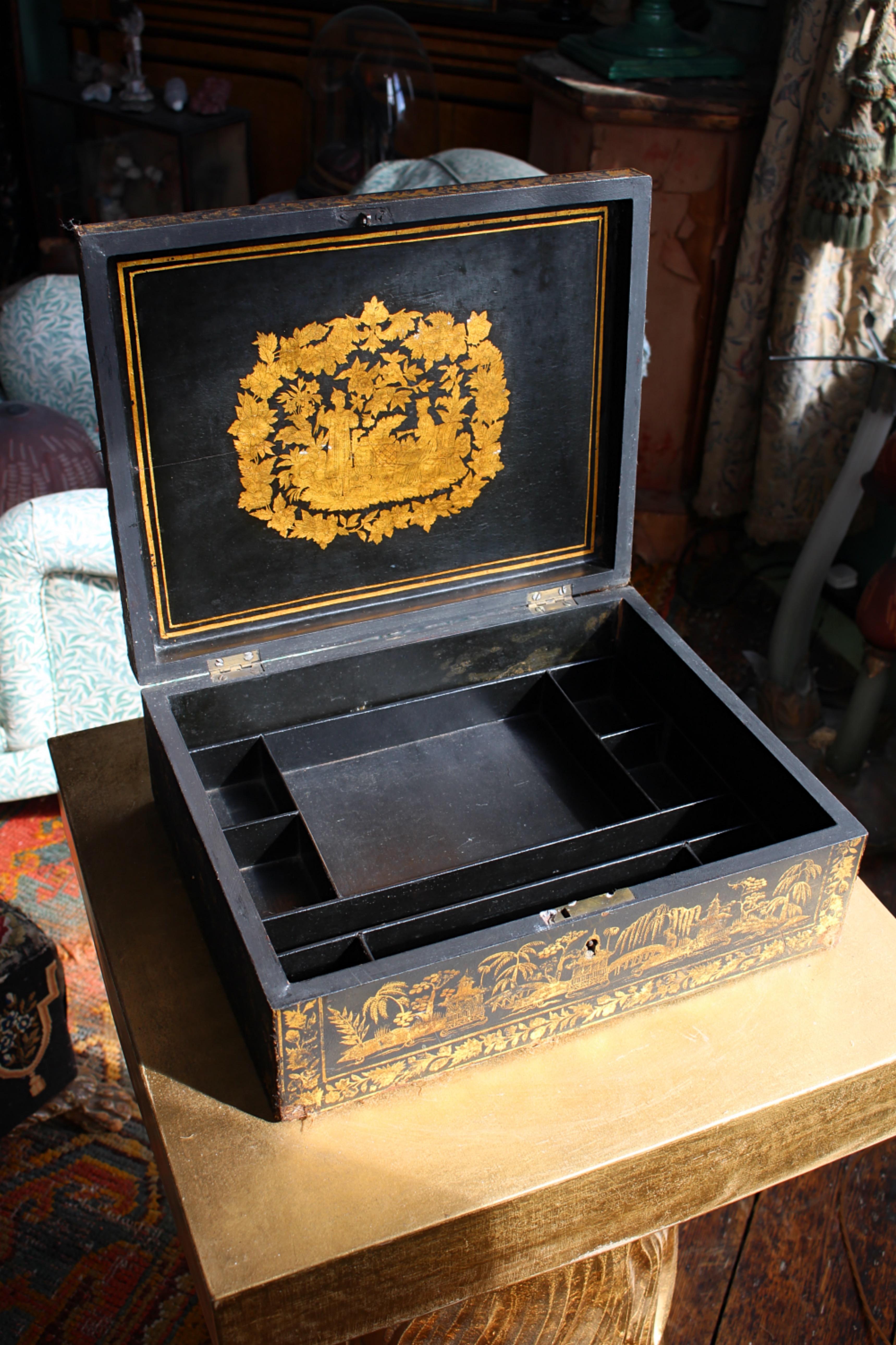 Early 19th C Regency Period Chinoiserie Lacquared Jewellery Box Country House im Angebot 5