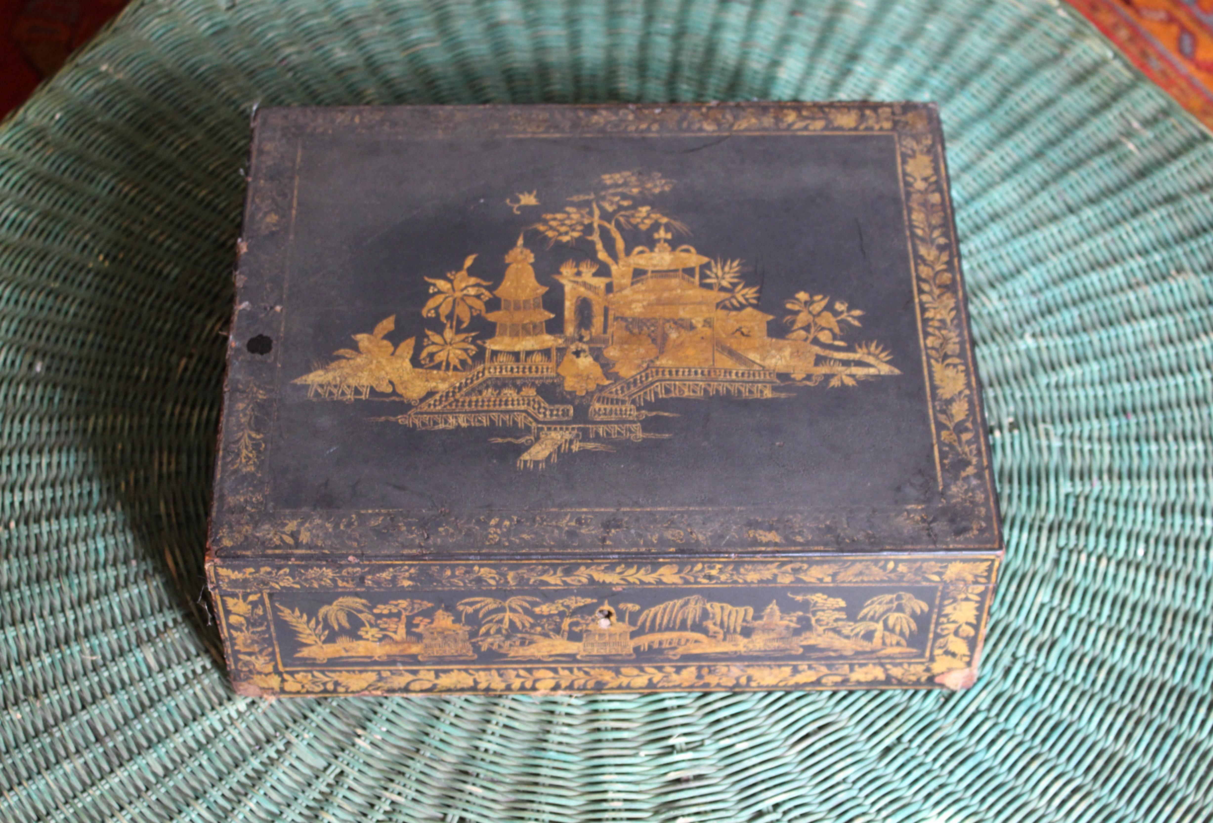 Early 19th C Regency Period Chinoiserie Lacquared Jewellery Box Country House im Angebot 7