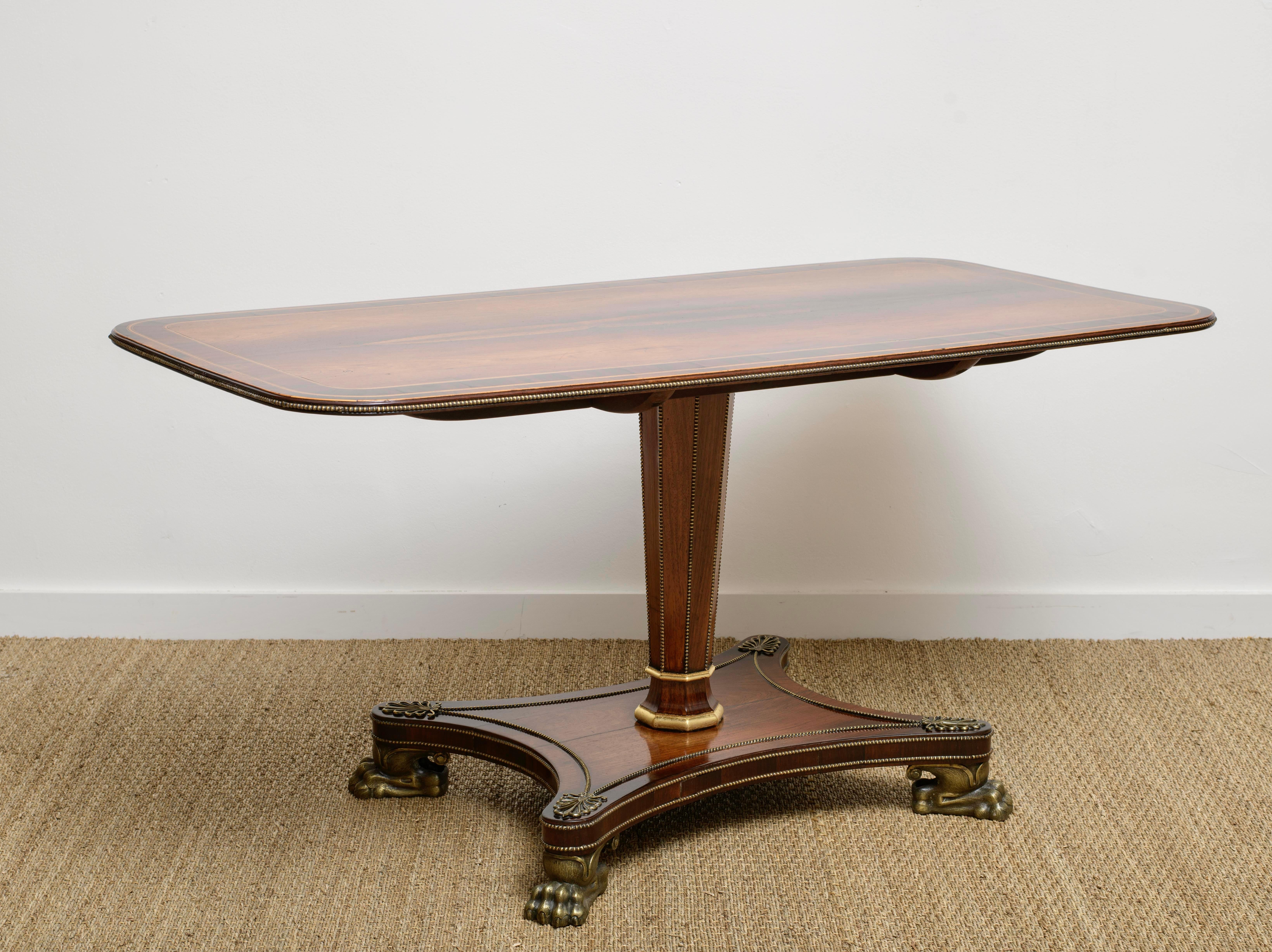 Early 19th C. Regency Period Rosewood and Beaded Brass inlay Breakfast Table In Good Condition For Sale In Santa Barbara, CA