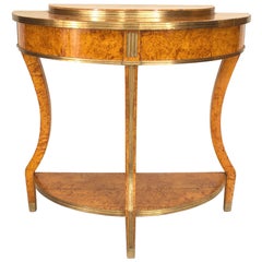 Table console russe néoclassique demi-lune en bouleau et laiton