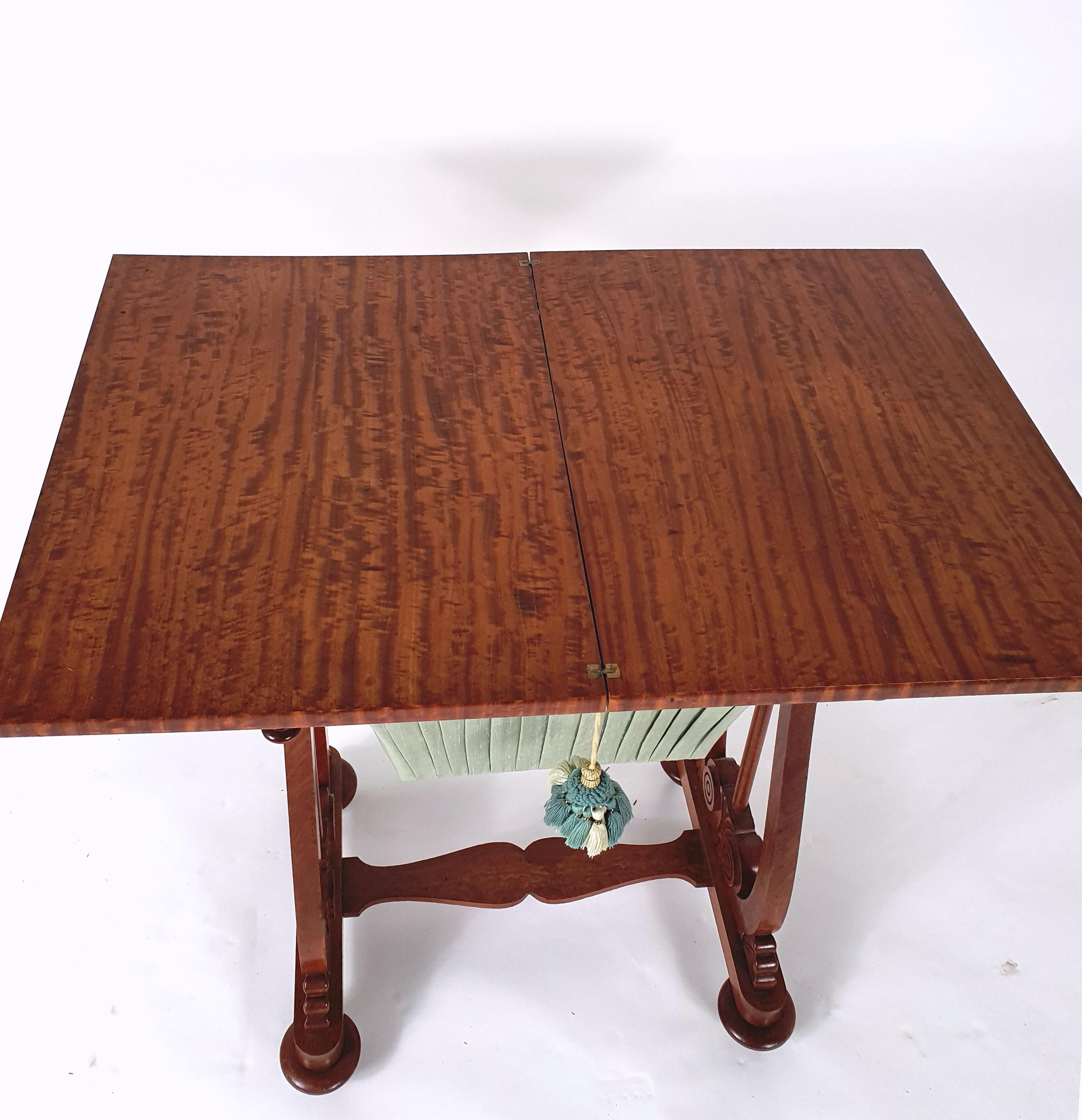 Early 19th Century Satinwood Games/Work Table with Folding Top For Sale 1