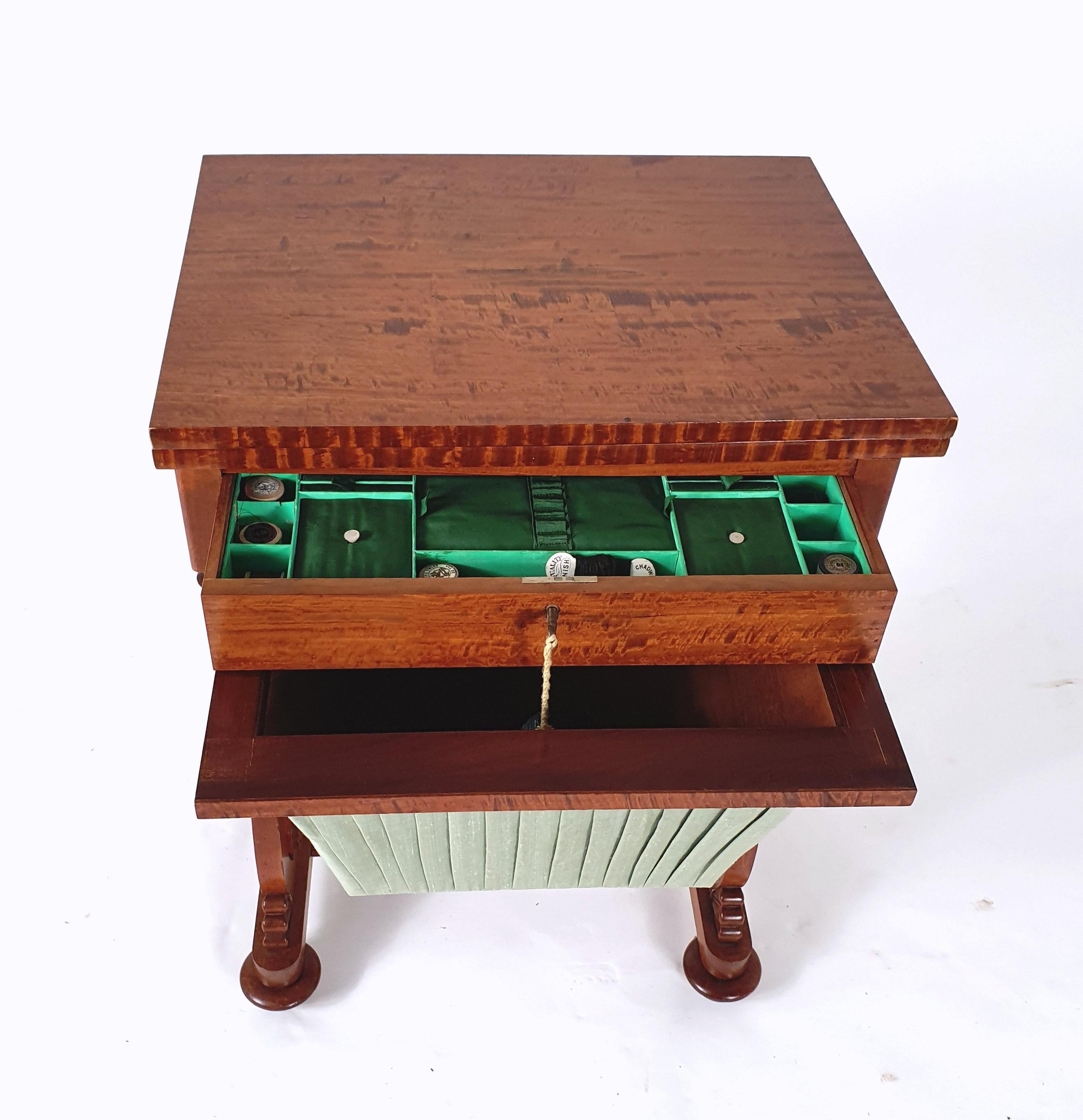 Early 19th Century Satinwood Games/Work Table with Folding Top For Sale 3