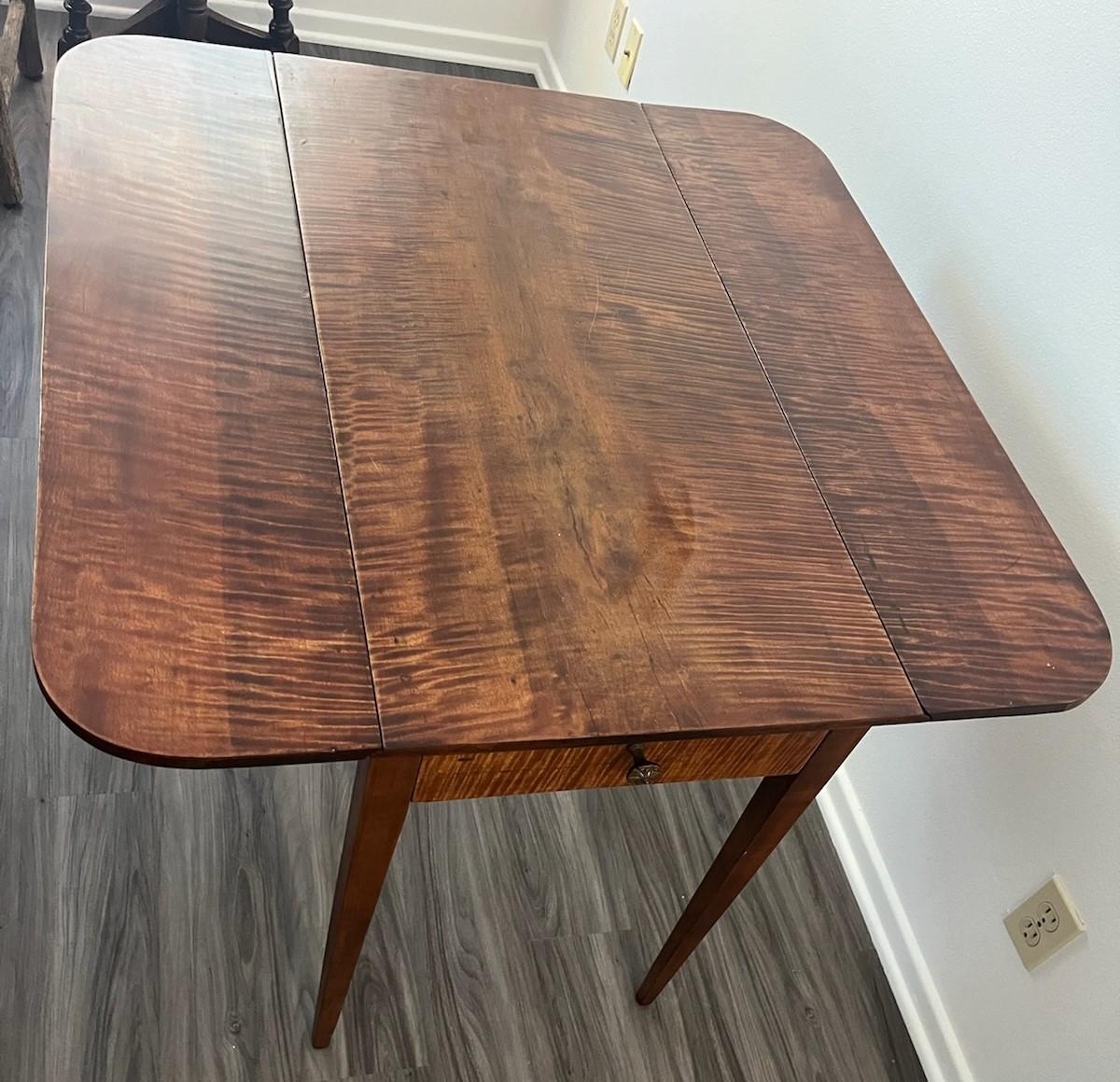 American Early 19th C Tiger Eye Drop Leaf Table For Sale