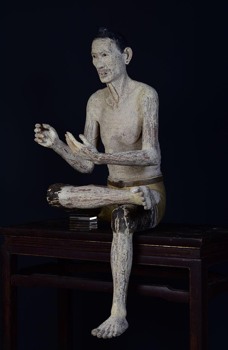 Early 19th C., Very Rare and Large Antique Burmese Wooden Sculpture of Old Man For Sale 5