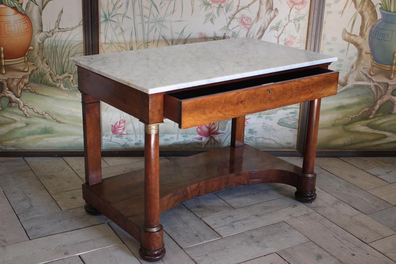 Early 19th Century French Console Table in Walnut 6