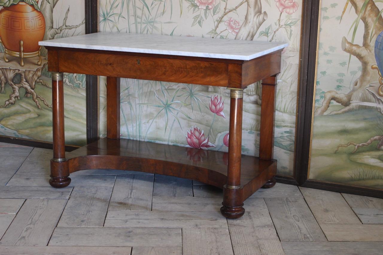 Early 19th Century French Console Table in Walnut In Good Condition In Gloucestershire, GB