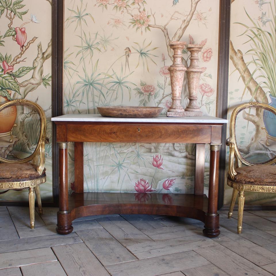 Early 19th Century French Console Table in Walnut 1