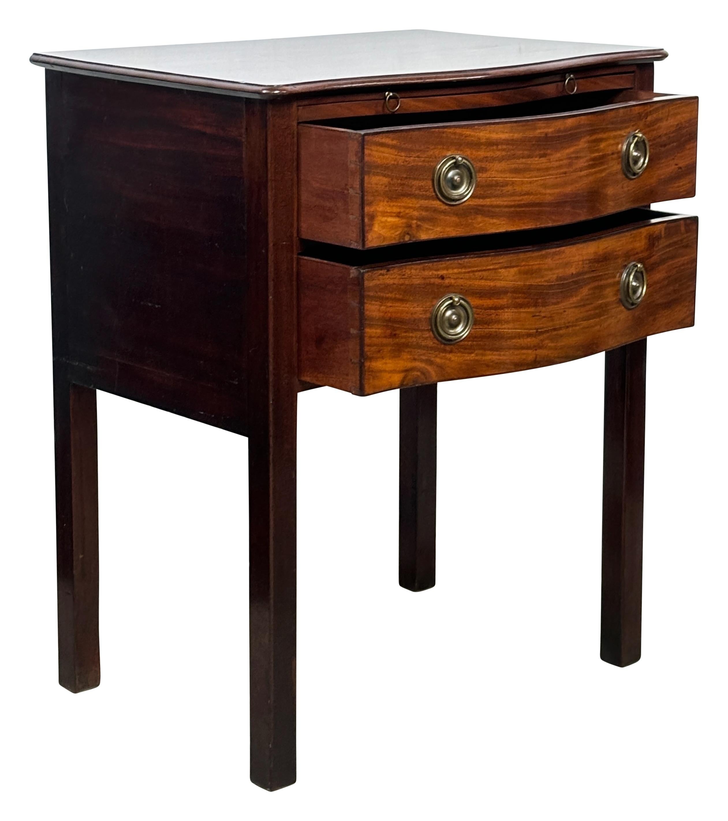 Early 19th Century (1820) English George III Mahogany 2 Drawer Bedside Table 2