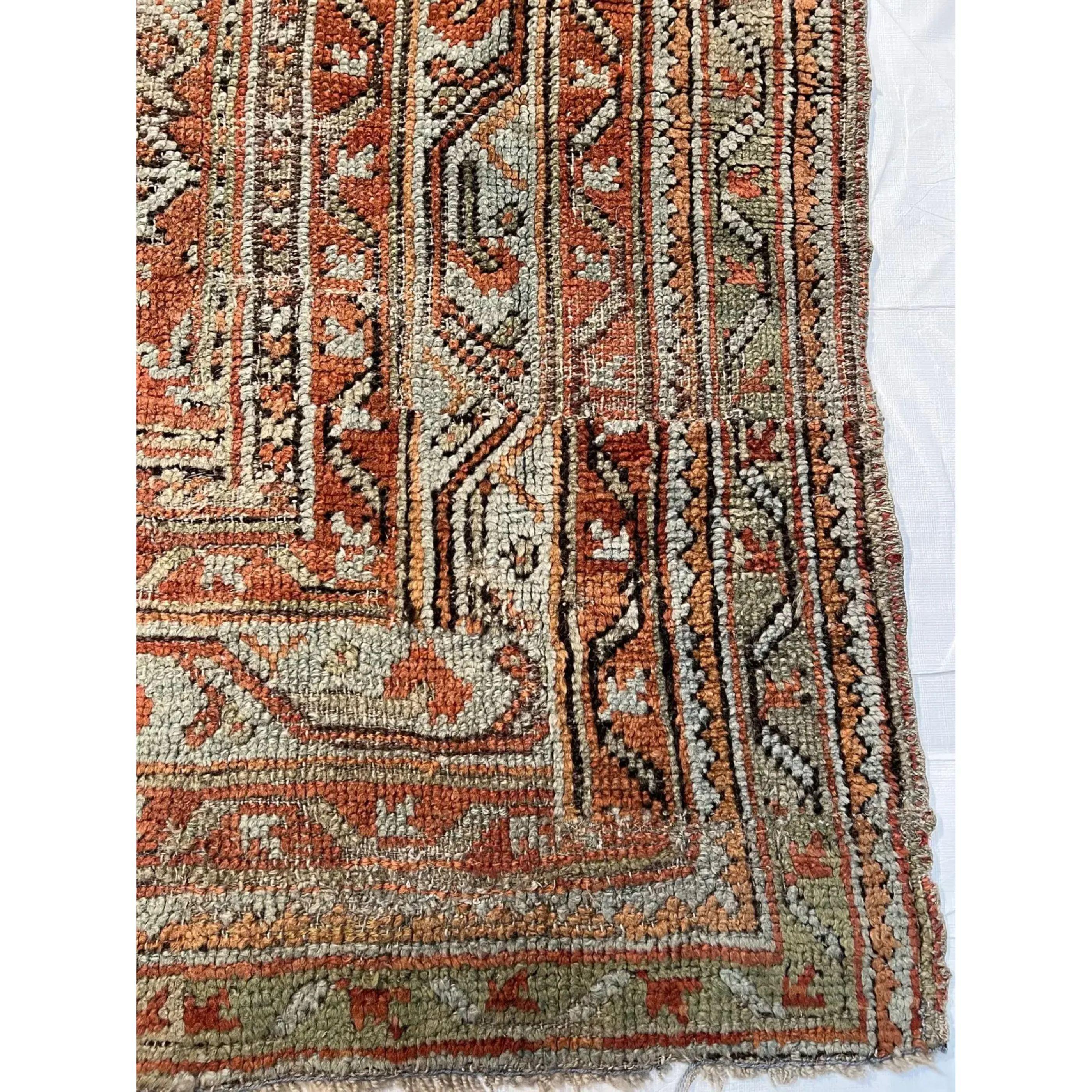 Early 19th Century 1850 Century Tribal Turkish Oushak Rug In Good Condition For Sale In Los Angeles, US