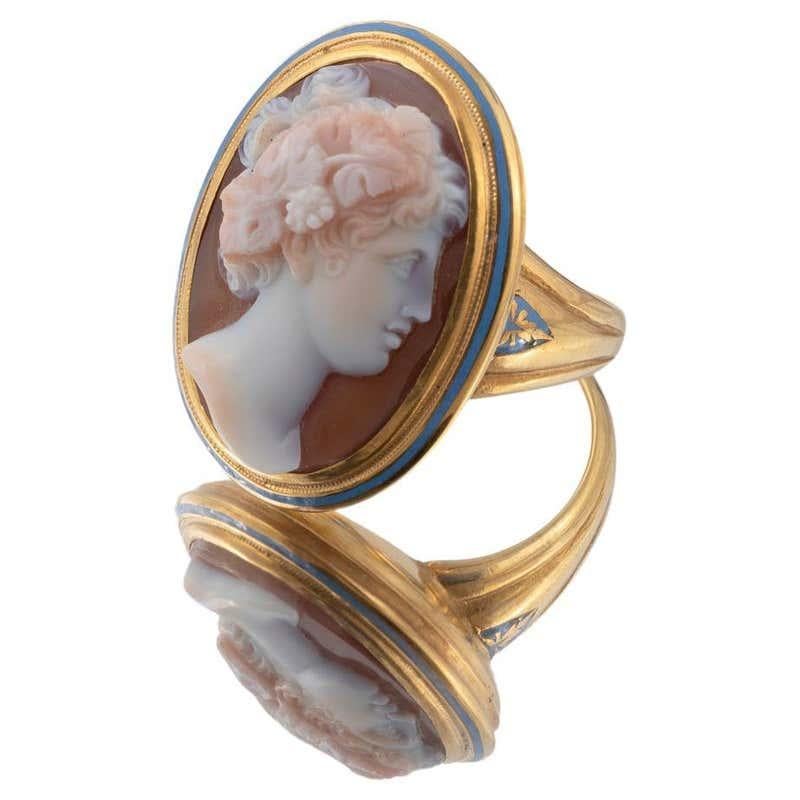 Oval Cut Early 19th Century Agate Cameo of Flora Ring
