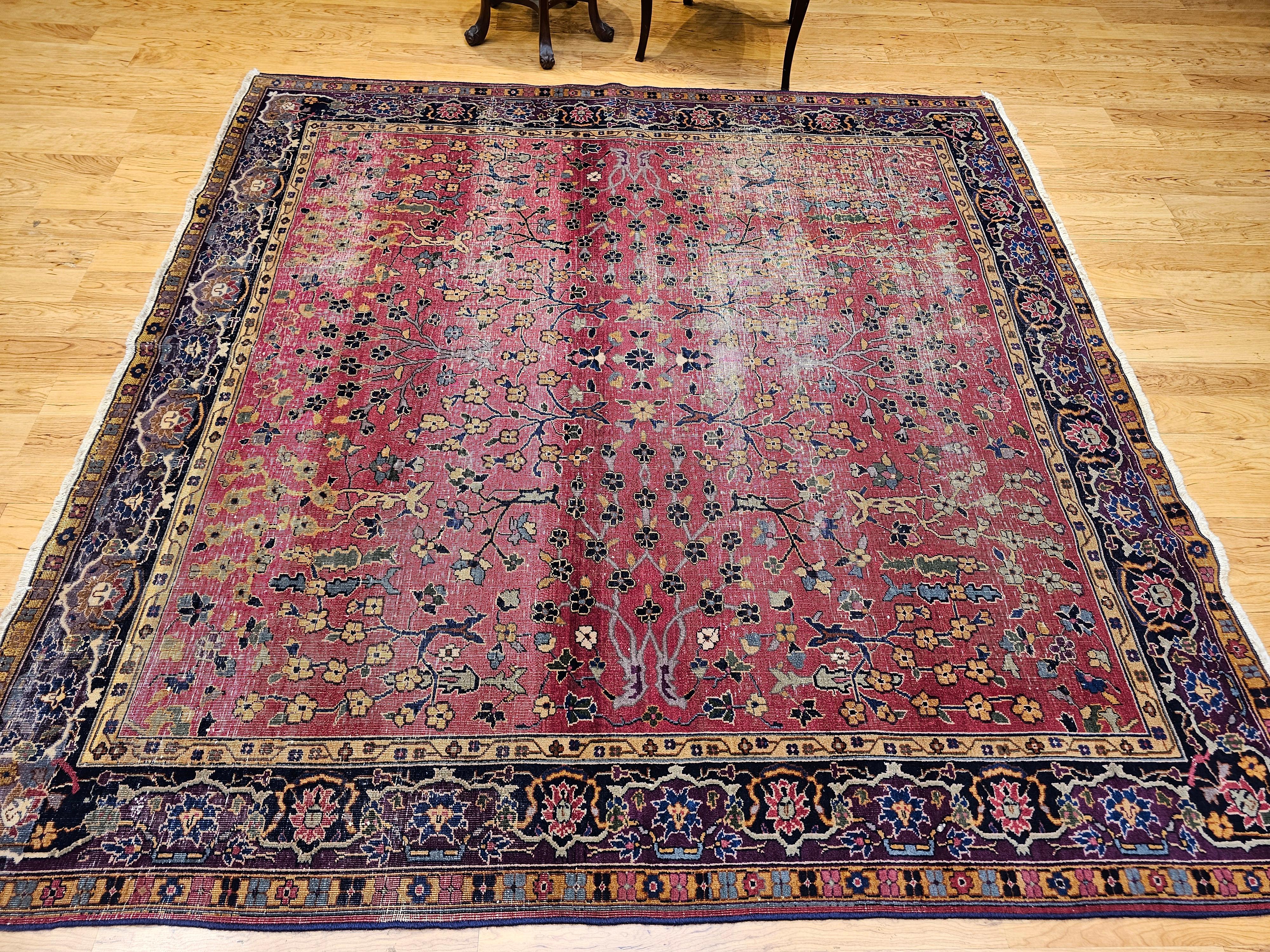 Early 19th Century Square Size Agra Rug in All Over Pattern For Sale 10