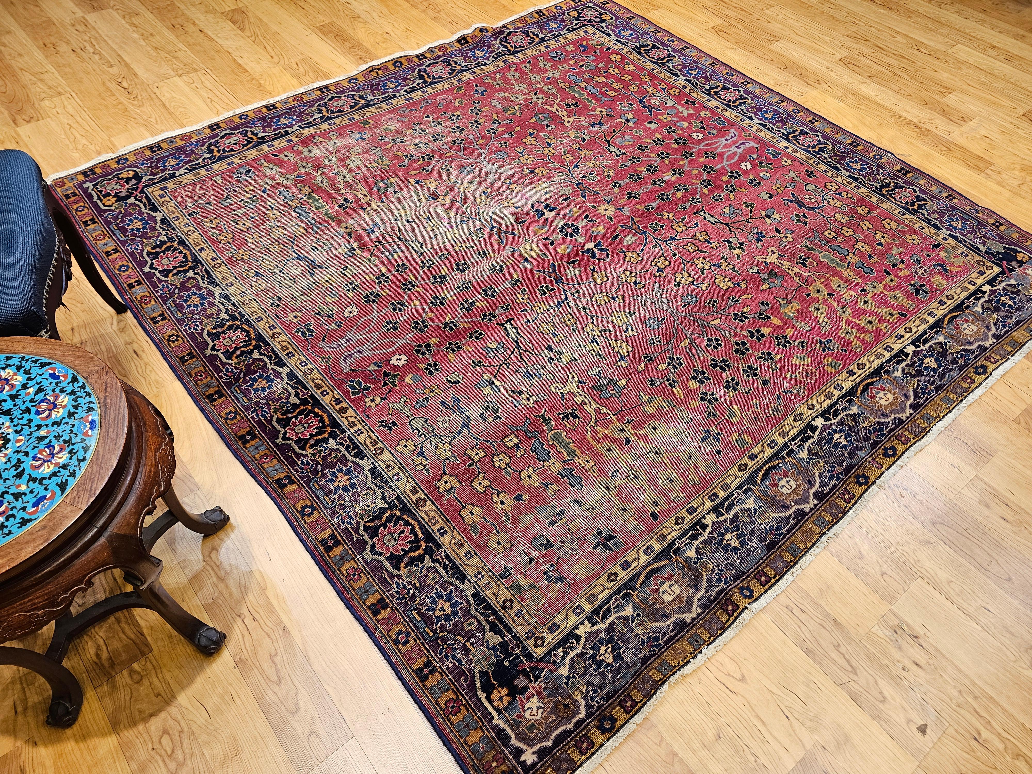 Early 19th Century Square Size Agra Rug in All Over Pattern For Sale 11