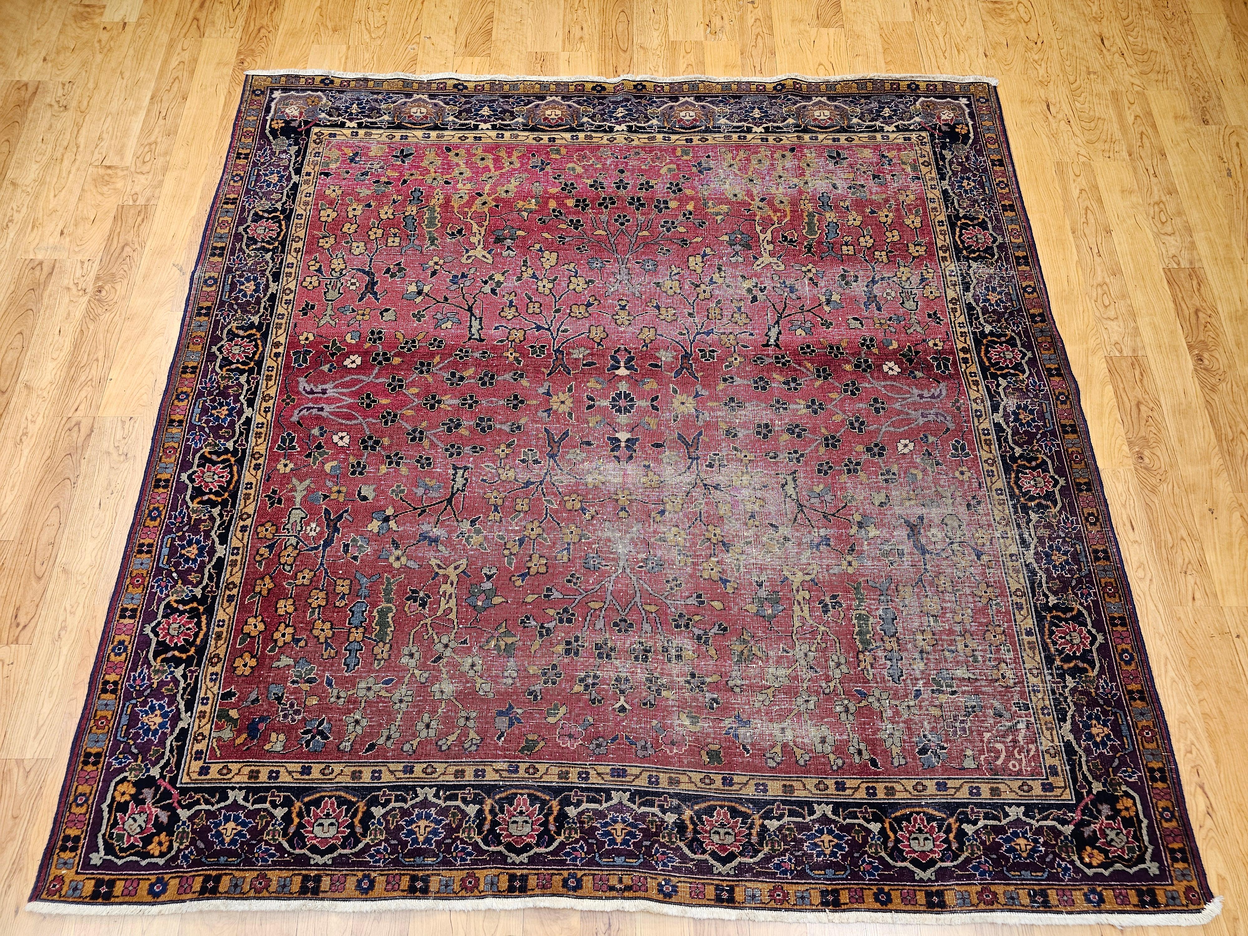 Early 19th Century Square Size Agra Rug in All Over Pattern For Sale 14