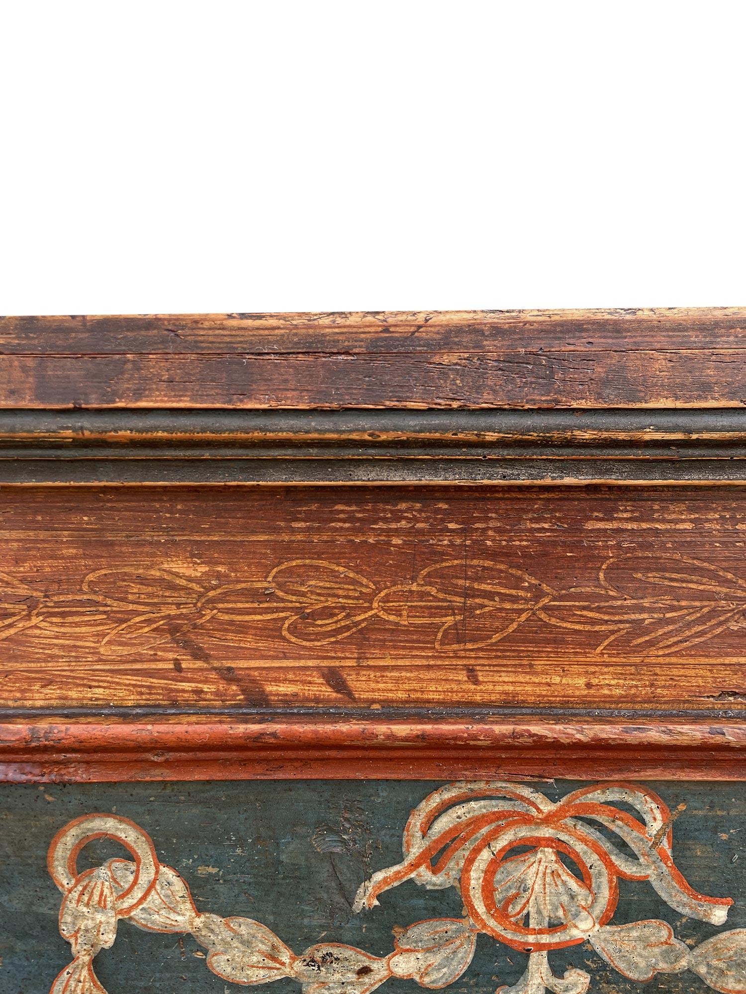 Early 19th Century Alpine Painted Blanket Chest in vendita 2
