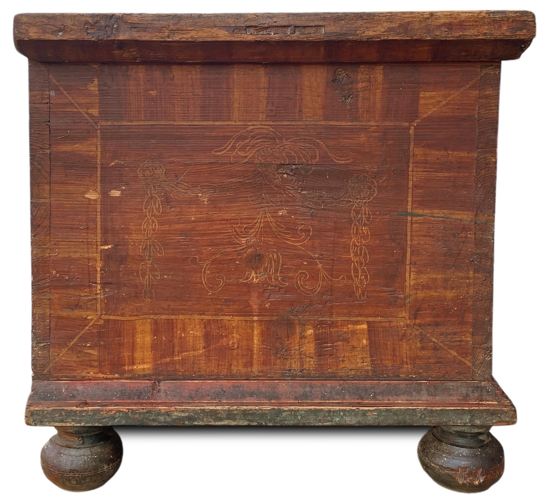 Early 19th Century Alpine Painted Blanket Chest in vendita 3