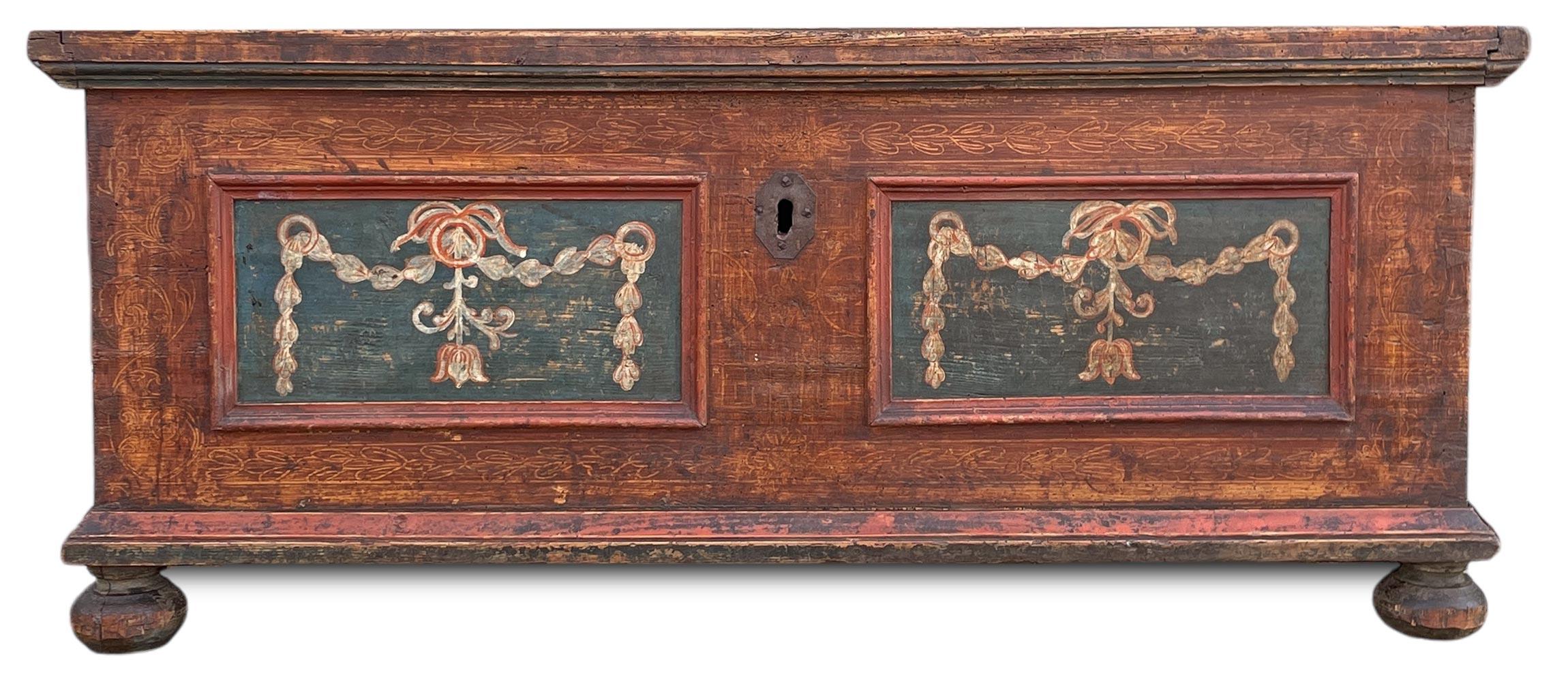 Early 19th Century Alpine Painted Blanket Chest in vendita 7