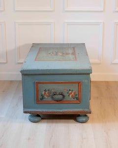 Early 19th-Century Alpine Painted Chest in Fir with Floral Decoration